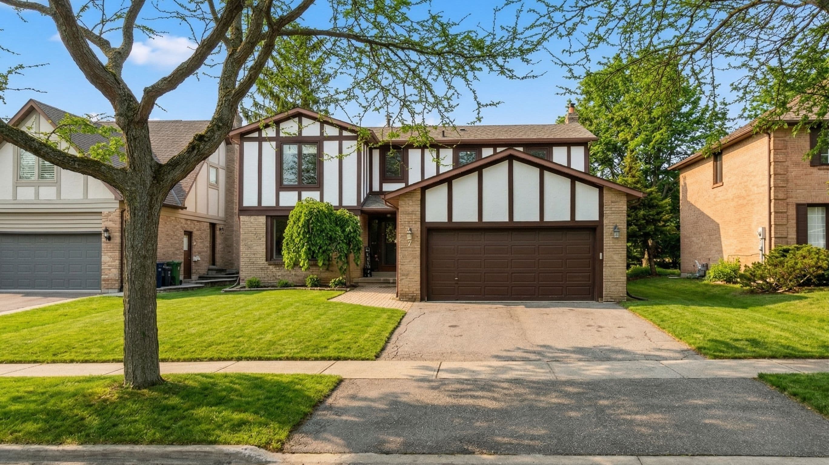 7 Delbeatrice Crescent, Toronto E10, ON M1C 3G5