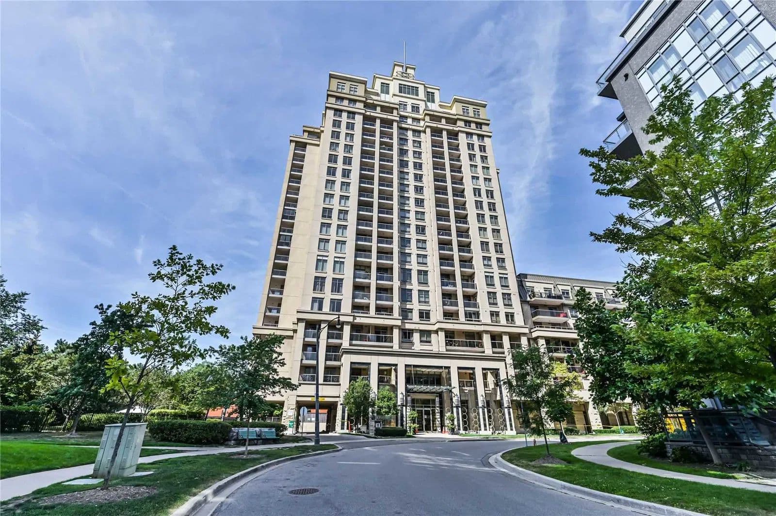 18 Kenaston Gardens 901, Toronto C15, ON M2K 1G8