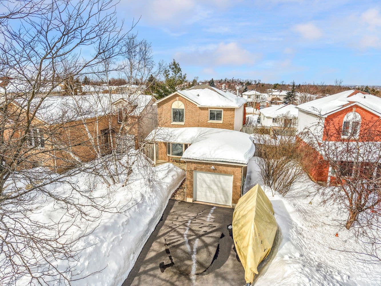 82 Barre Drive, Barrie, ON L4N 7P1