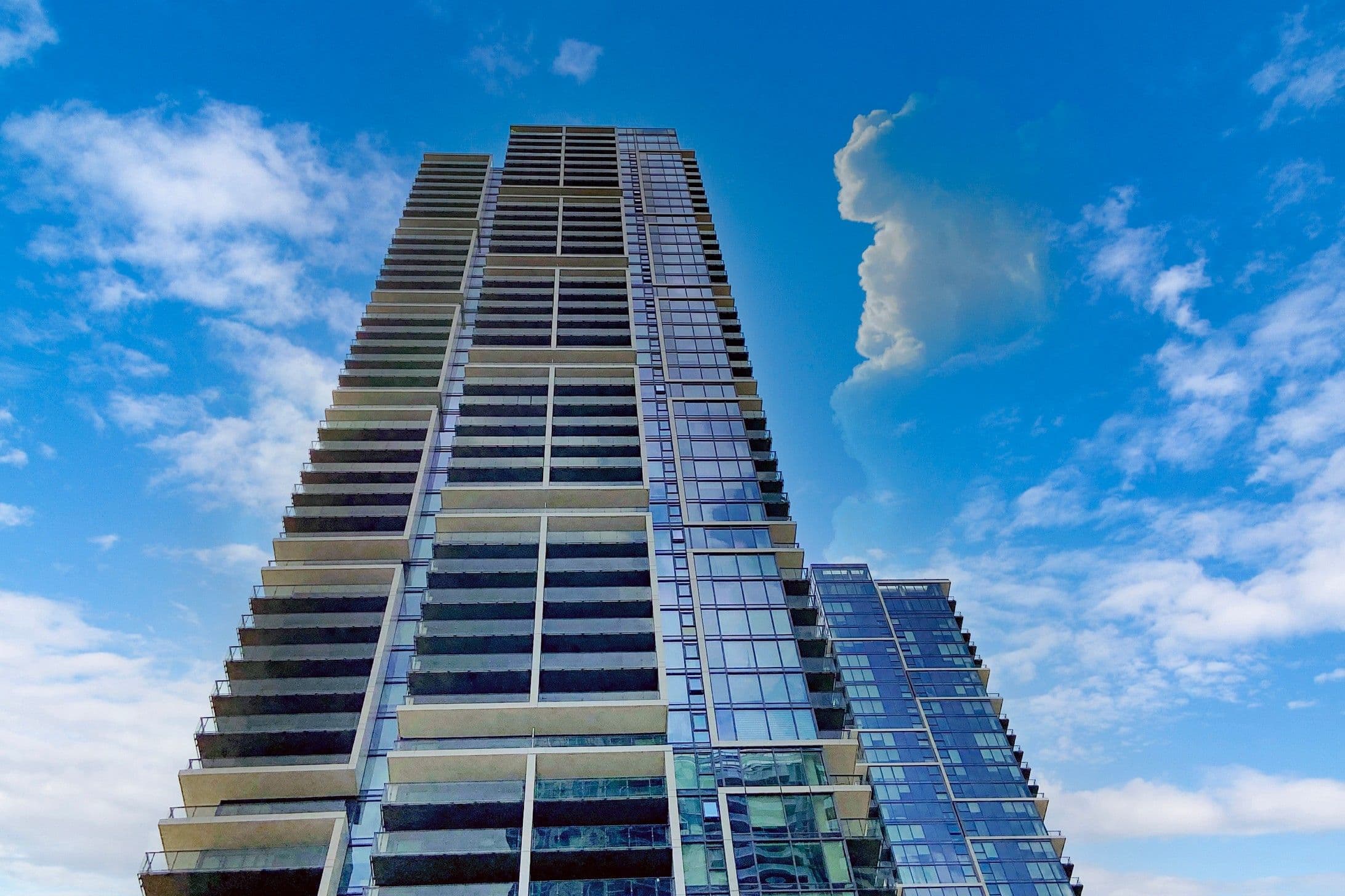 7890 Jane Street 1902, Vaughan, ON L4K 0K9