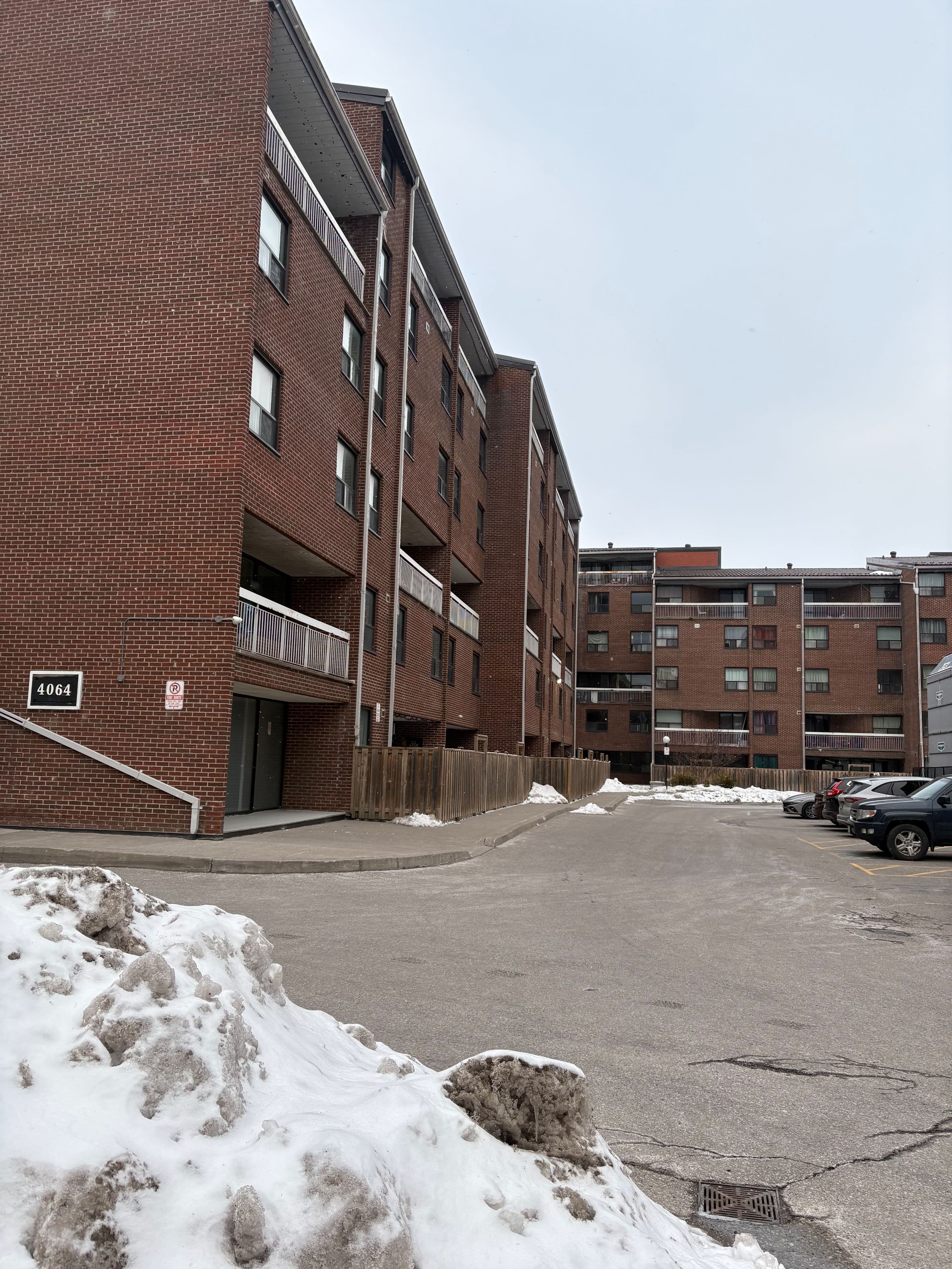 4064 Lawrence Avenue E 210, Toronto E10, ON M1E 4V6