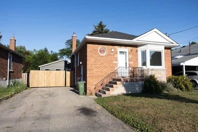 209 East 32nd Street 2, Hamilton, ON L8V 3S3