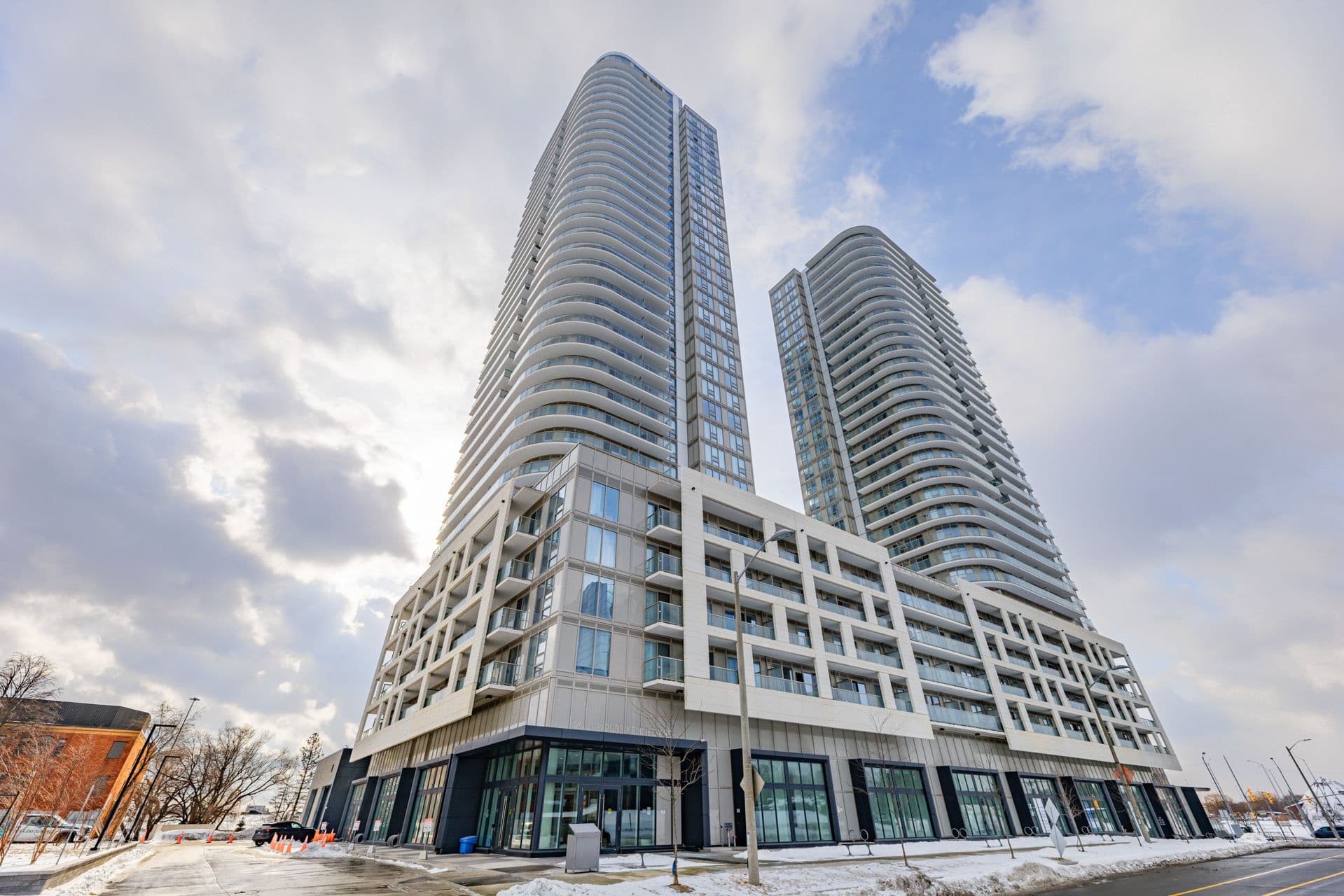 2033 Kennedy Road 2008, Toronto E07, ON M1T 0B9