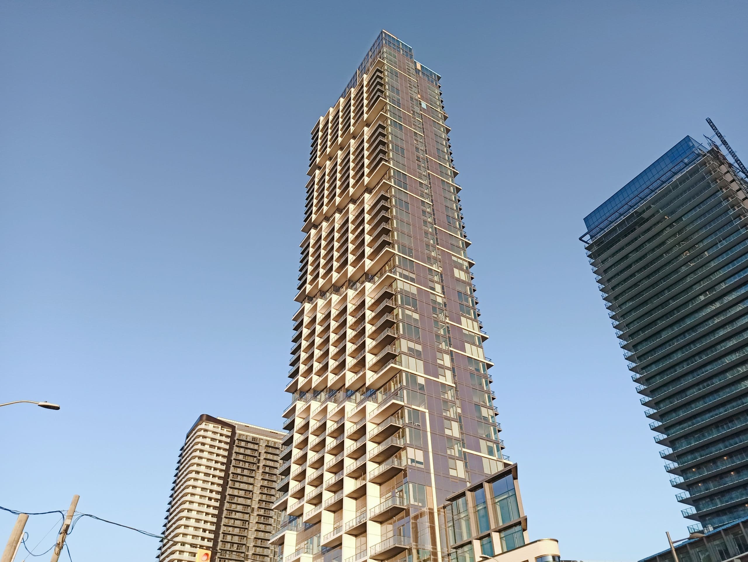 1000 Portage Parkway 4309, Vaughan, ON L4K 0L1