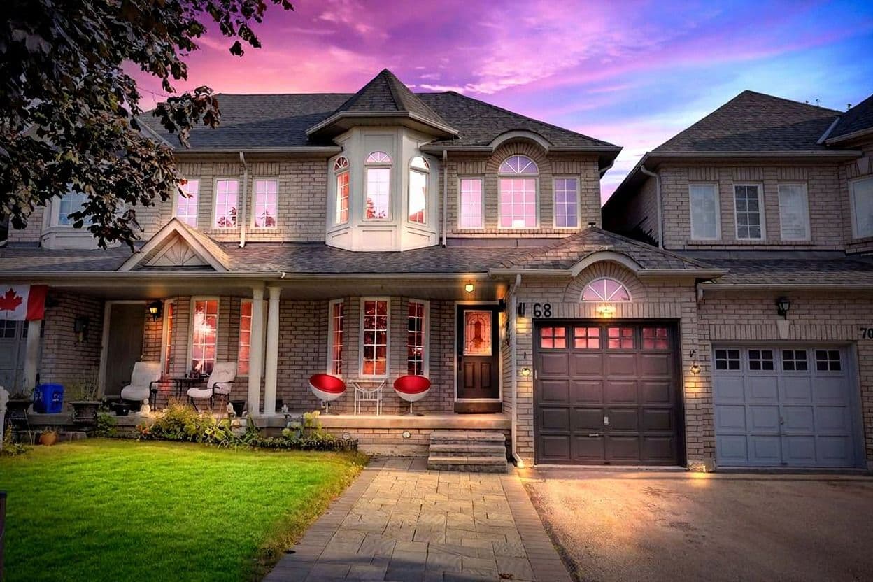 68 Root Crescent E Upper, Ajax, ON L1T 4M3