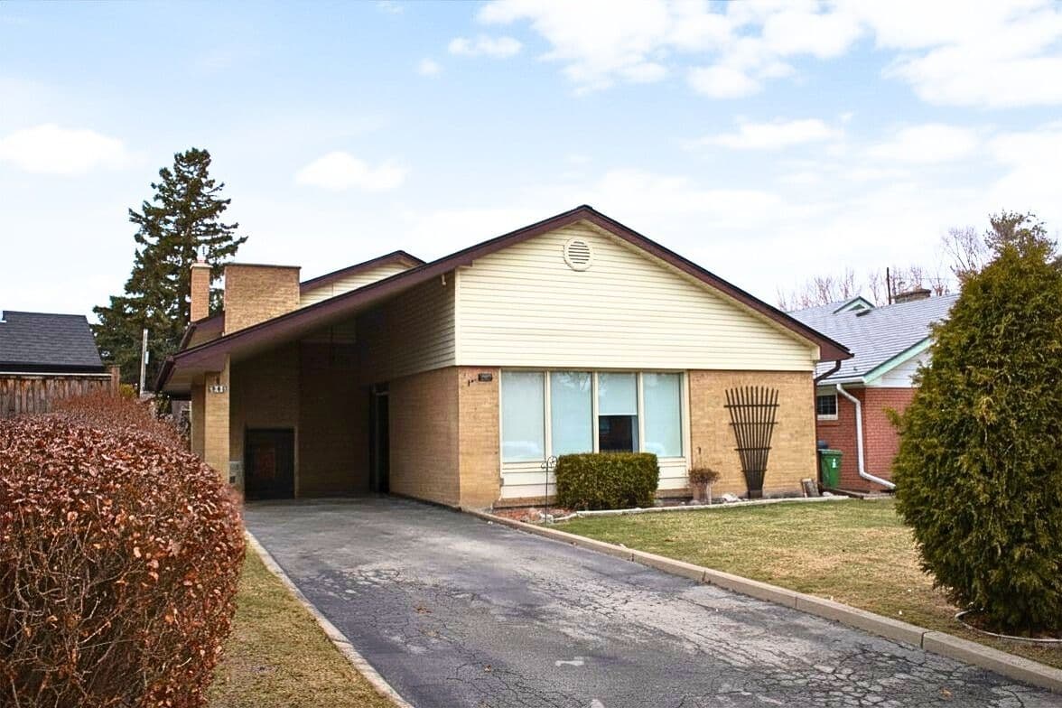 20 Kennebec Crescent, Toronto W10, ON M9W 2R7