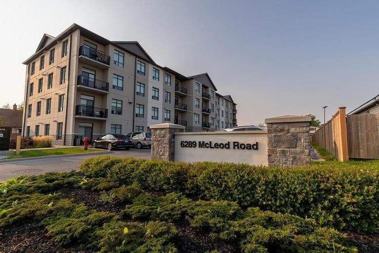6289 Mcleod Road 402, Niagara Falls, ON L2G 3E9
