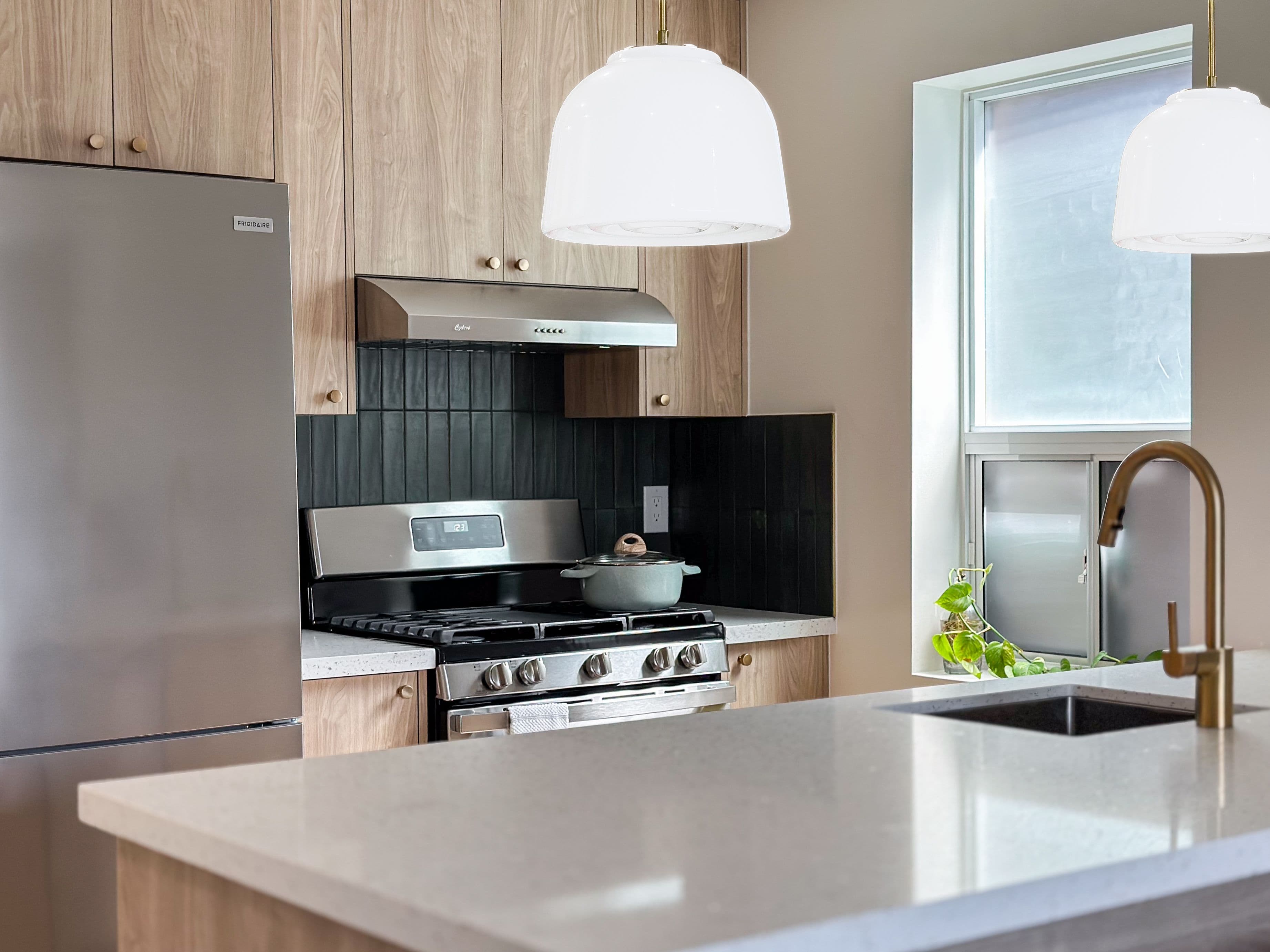 27 Marigold Avenue Upper, Toronto E01, ON M4M 3B1