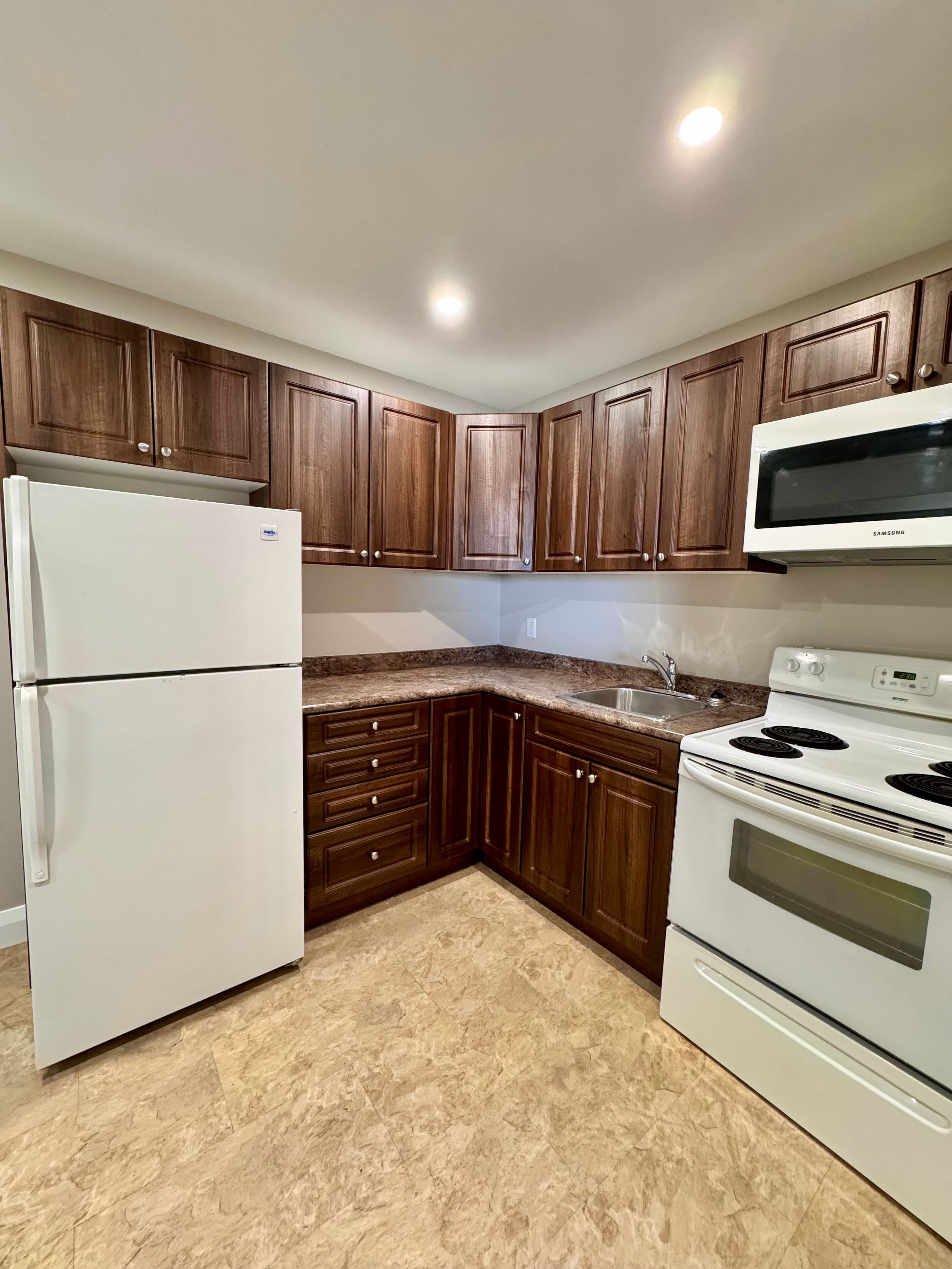 62 Bloor Street 1, Oshawa, ON L1H 3M2