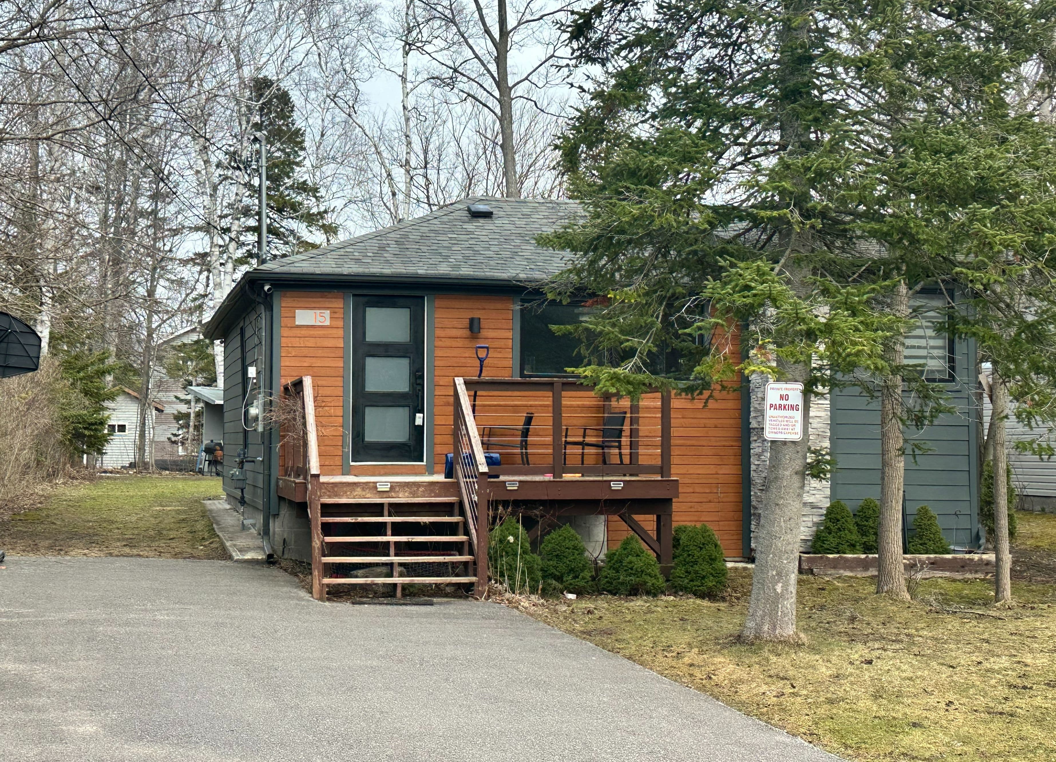 15 61st Street S, Wasaga Beach, ON L9Z 1W1