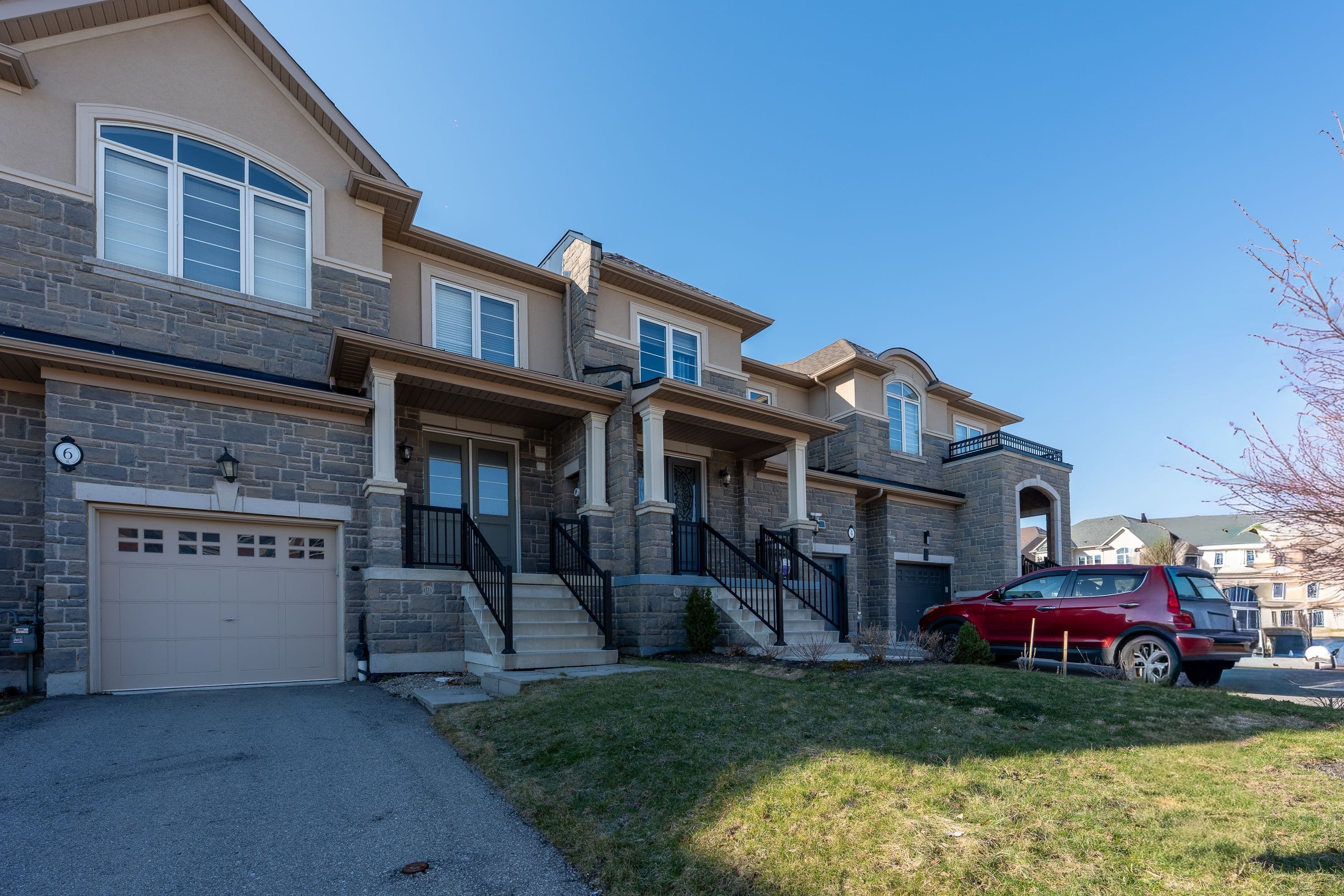 6 HEMING Trail, Hamilton, ON L9K 0H8