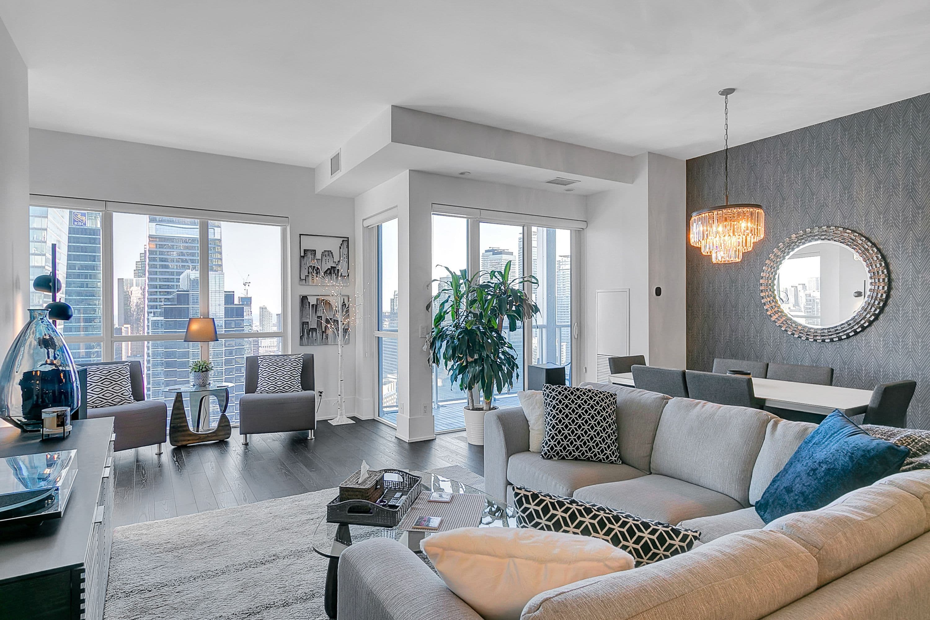 300 Front Street W 4403, Toronto C01, ON M5V 0E9