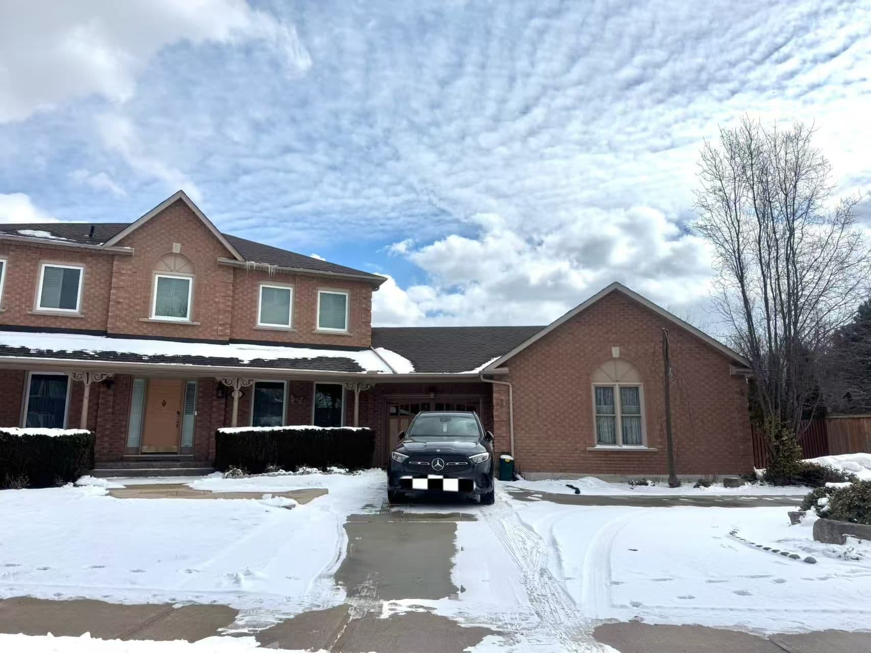 52 Loring (basement) Crescent, Markham, ON L3R 0G2