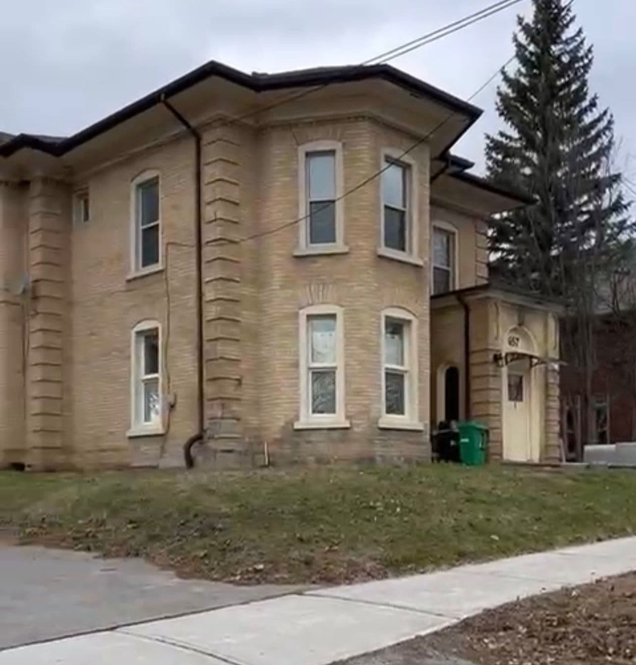 657 Bethune Street 5, Peterborough, ON K9H 4A2