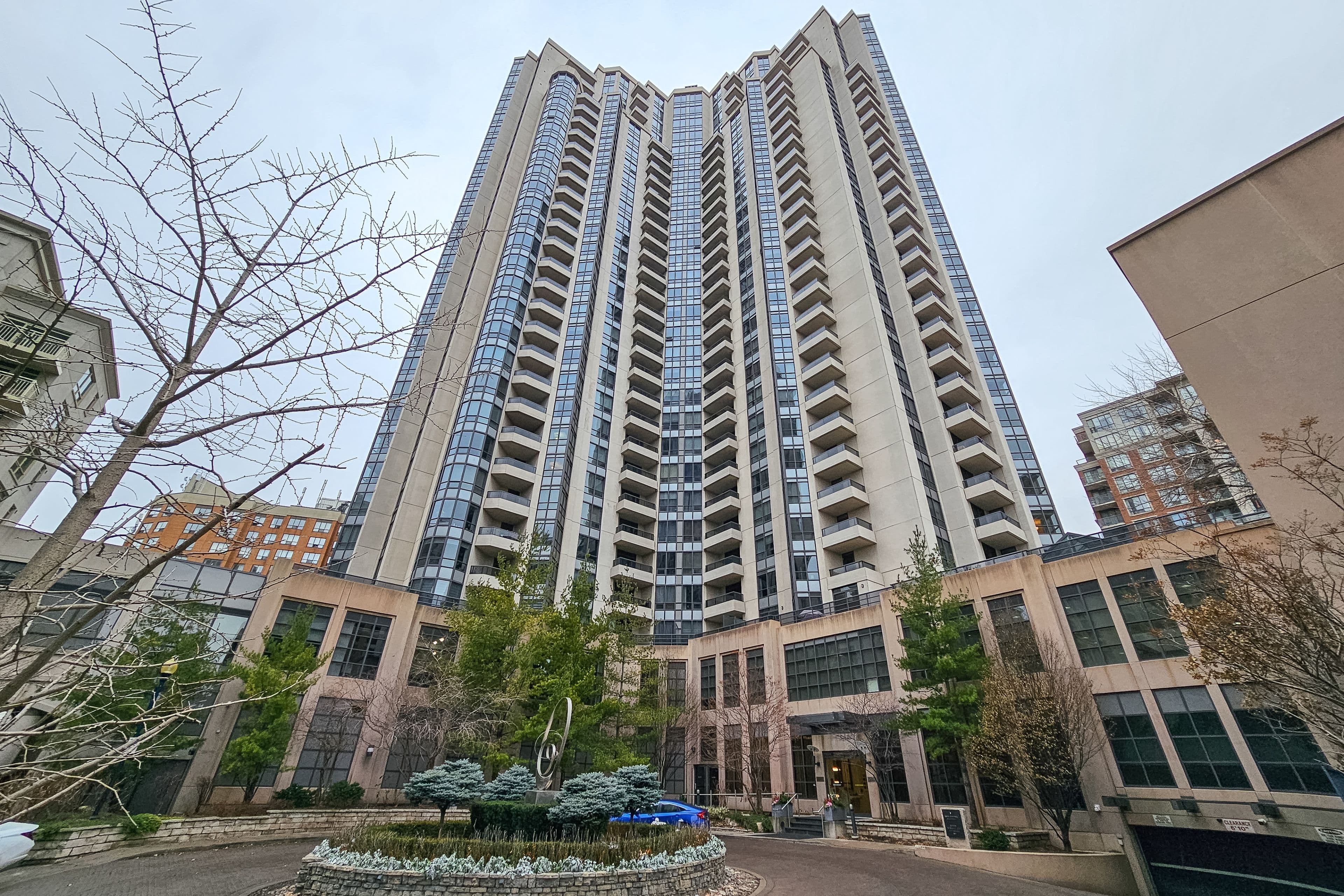 500 Doris Avenue 2223, Toronto C14, ON M2N 0C1