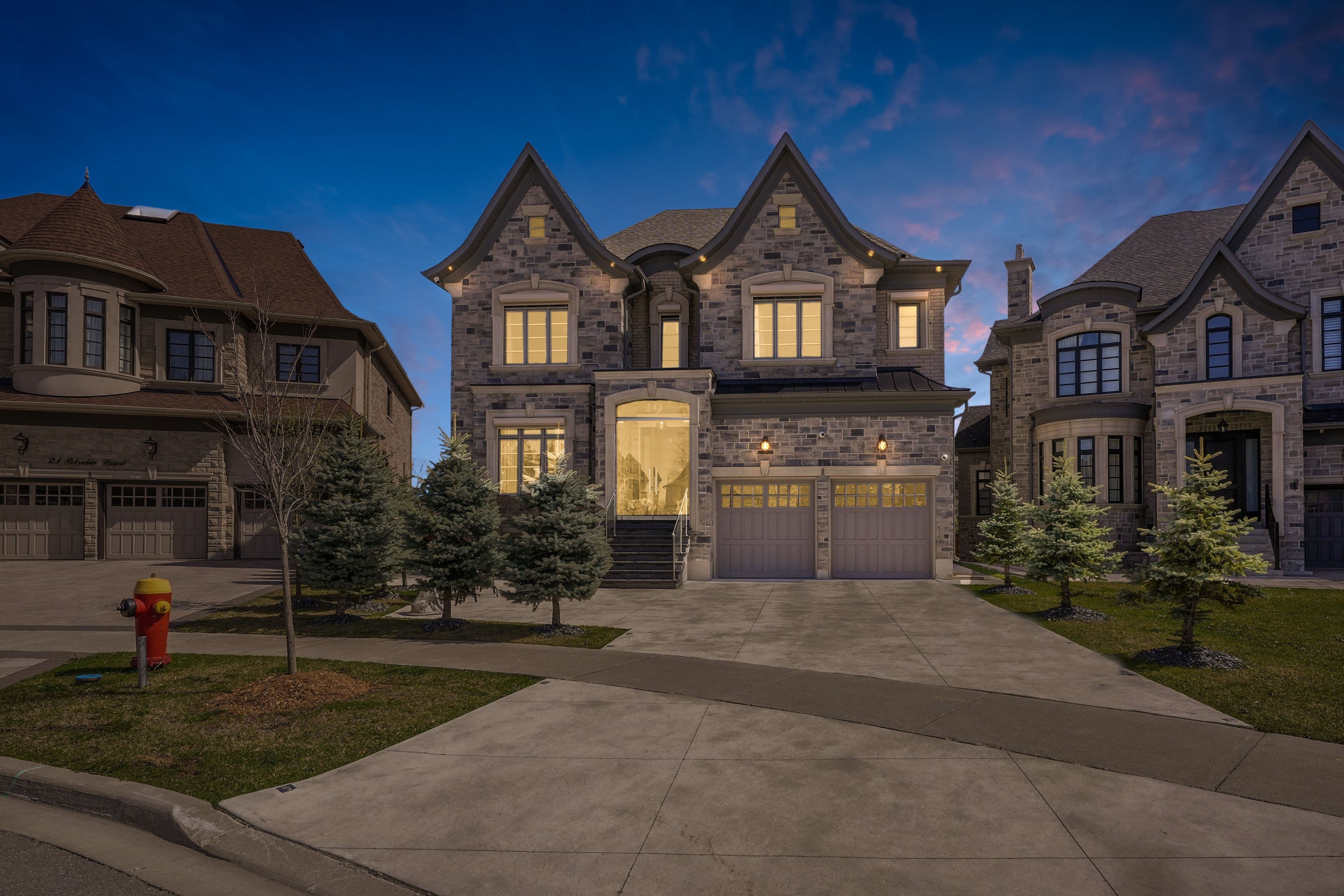 19 Petrolia Court, Richmond Hill, ON L4C 0C2