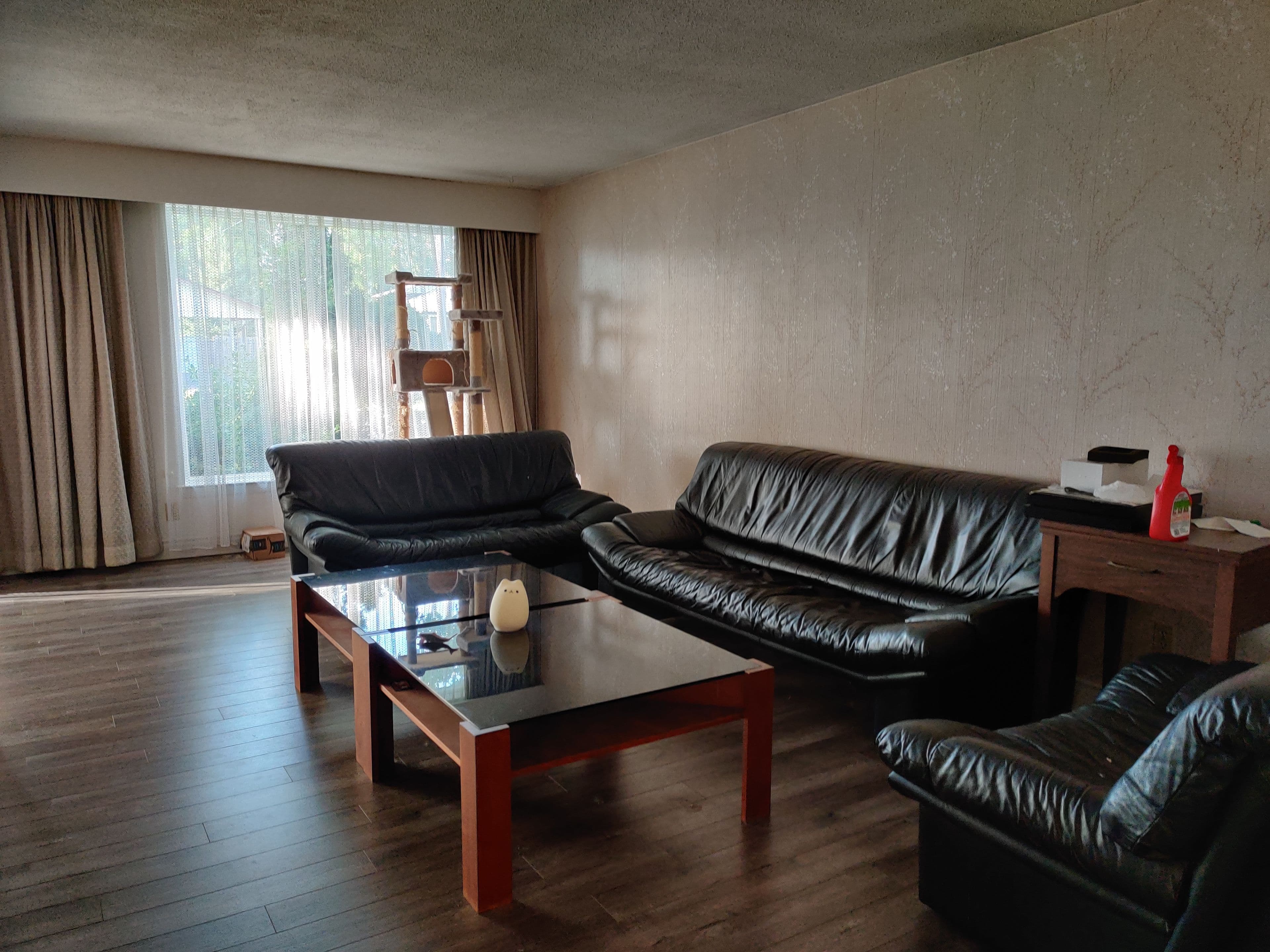 9 Lisburn Crescent upper, Toronto C15, ON M2J 2Z4