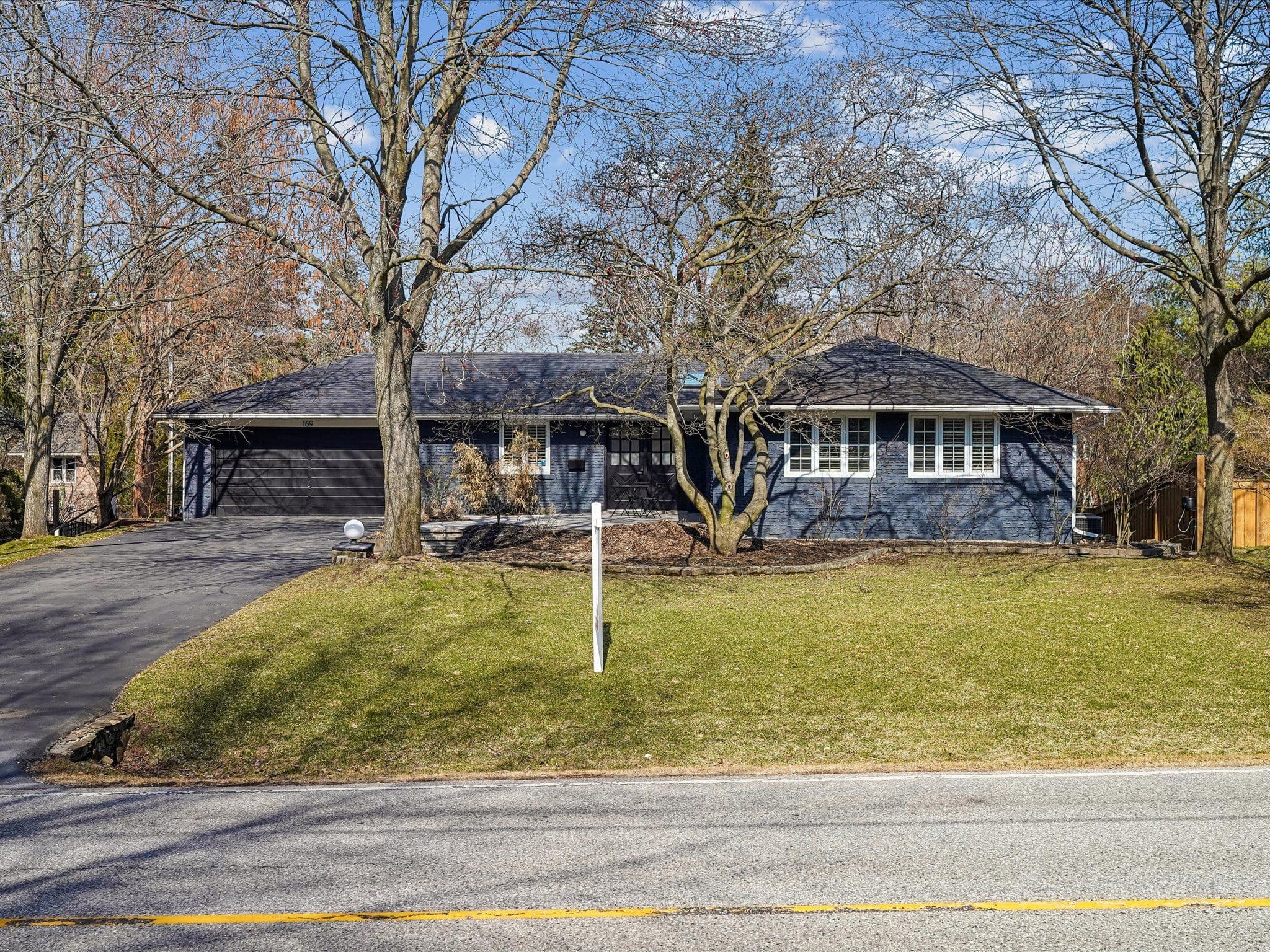 169 Morrison Road, Oakville, ON L6J 4J3