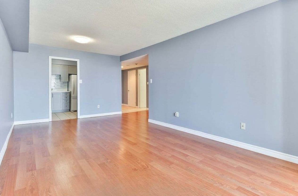 15 Sewells Road 1005, Toronto E11, ON M1B 3J7