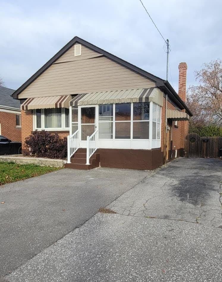 249 Highland Avenue, Oshawa, ON L1H 6A7