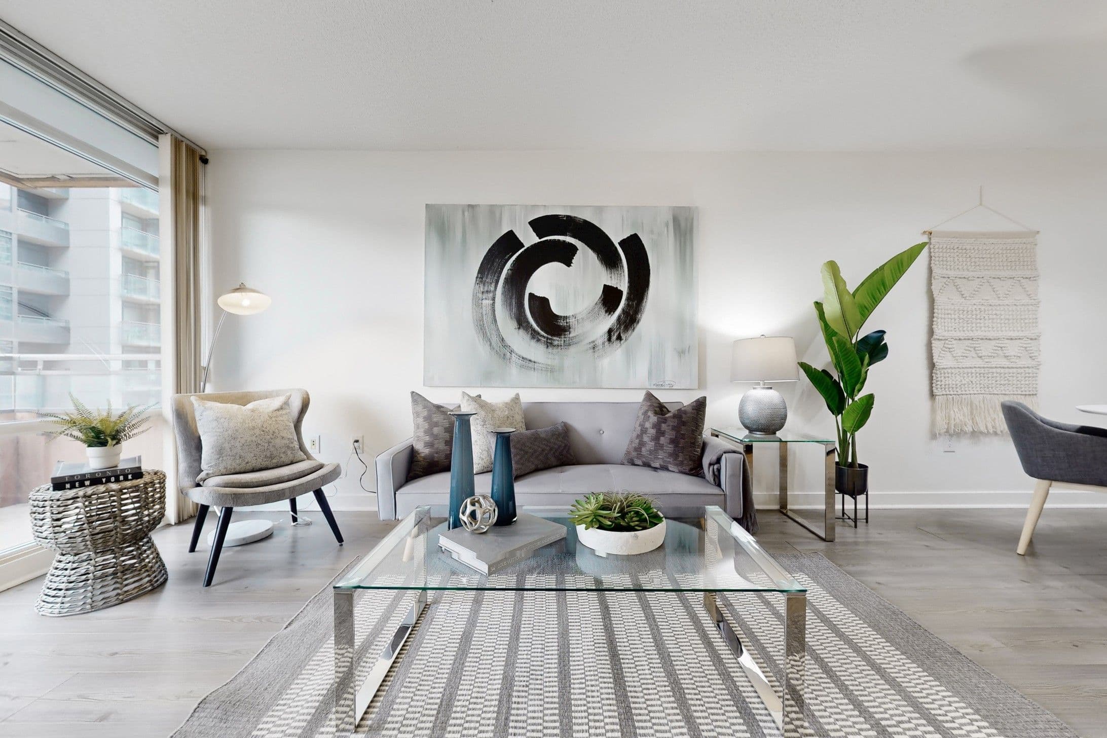 4K Spadina Avenue 727, Toronto C01, ON M5V 3Y6