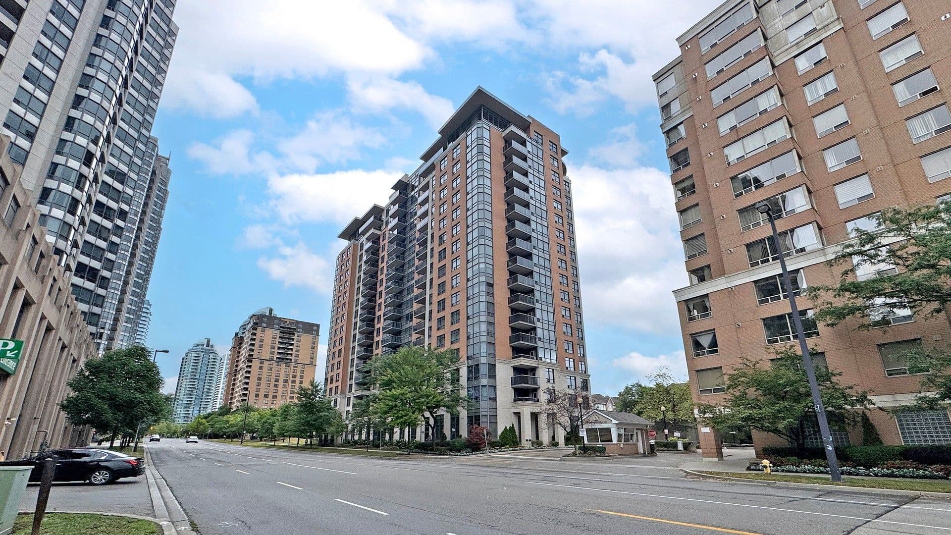 880 Grandview Way 1402, Toronto C14, ON M2N 7B2