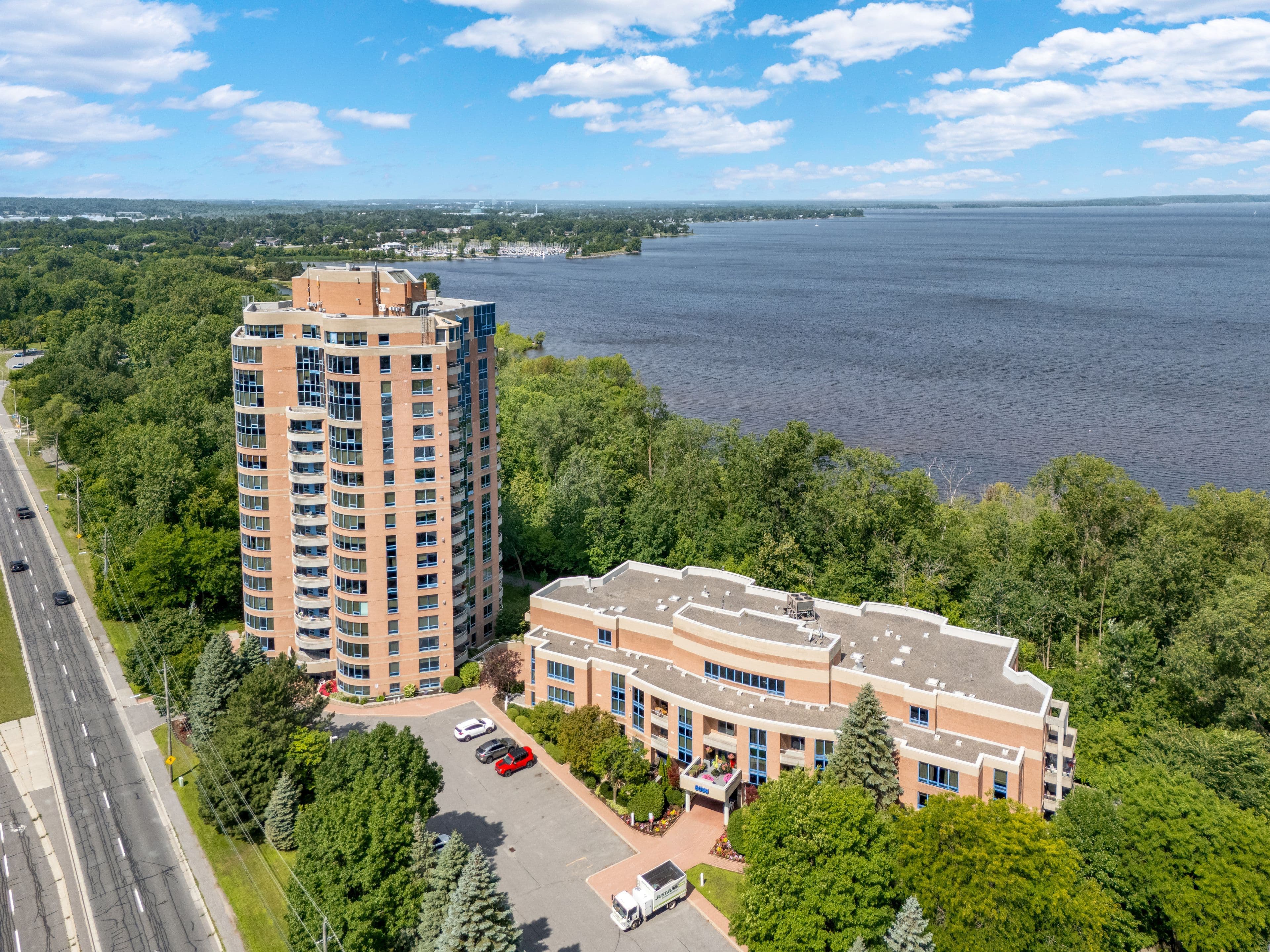 3105 Carling Avenue 503, Crystal Bay - Rocky Point - Bayshore, ON K2H 5A6