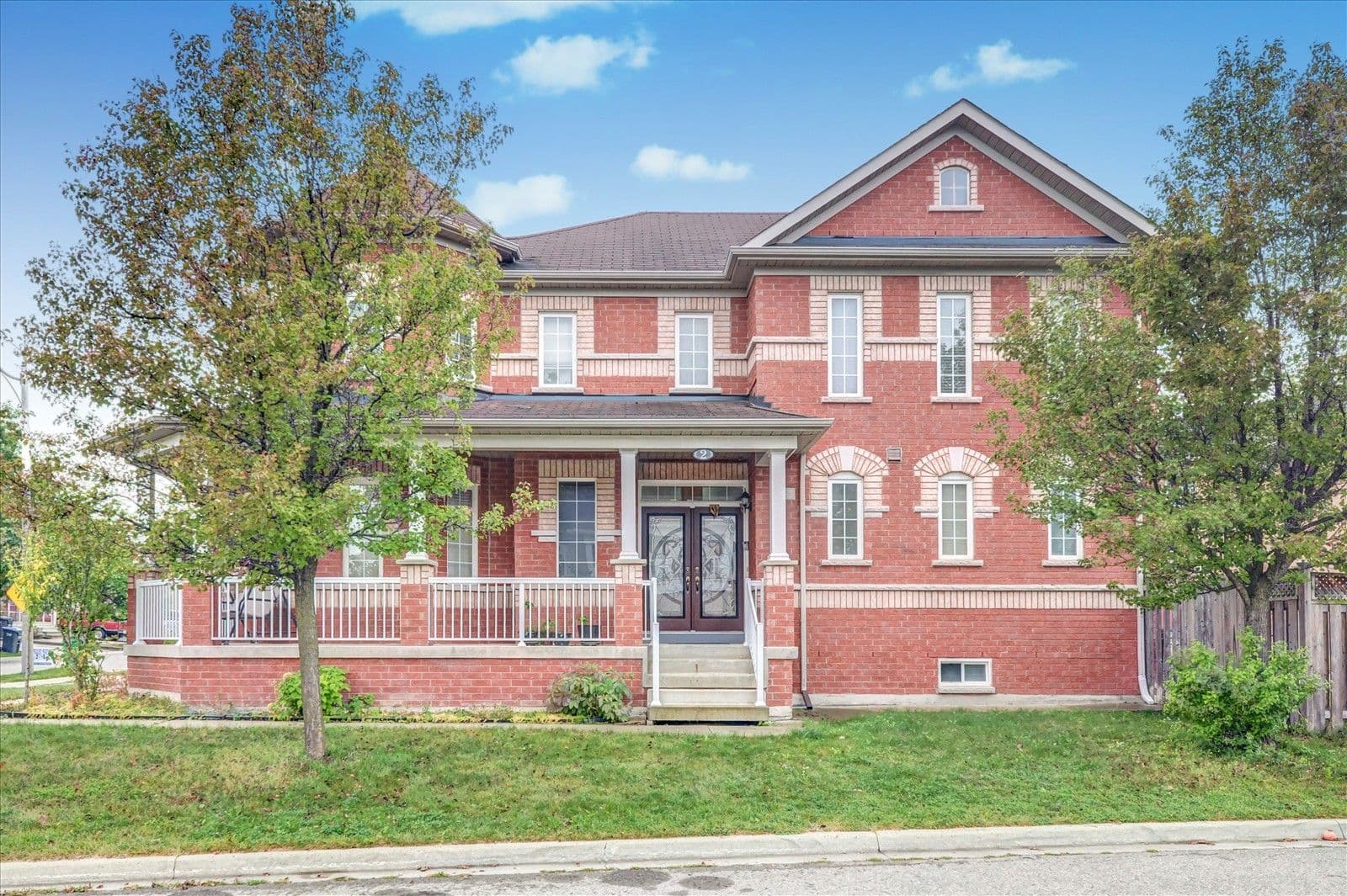 2 Tovey Terrace, Brampton, ON L6R 3E6