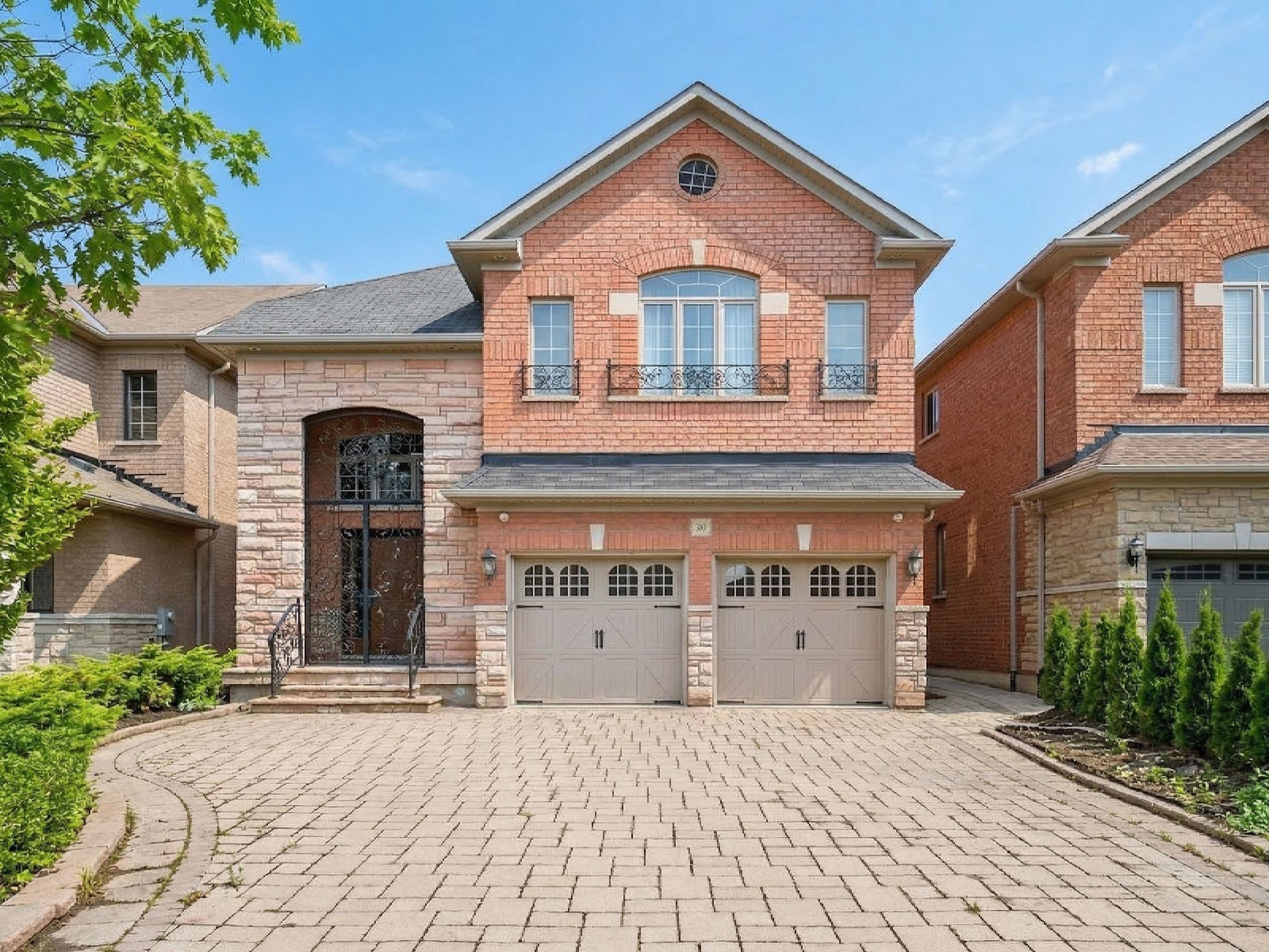 20 Shalom Aleichem Court, Vaughan, ON L4J 0E5