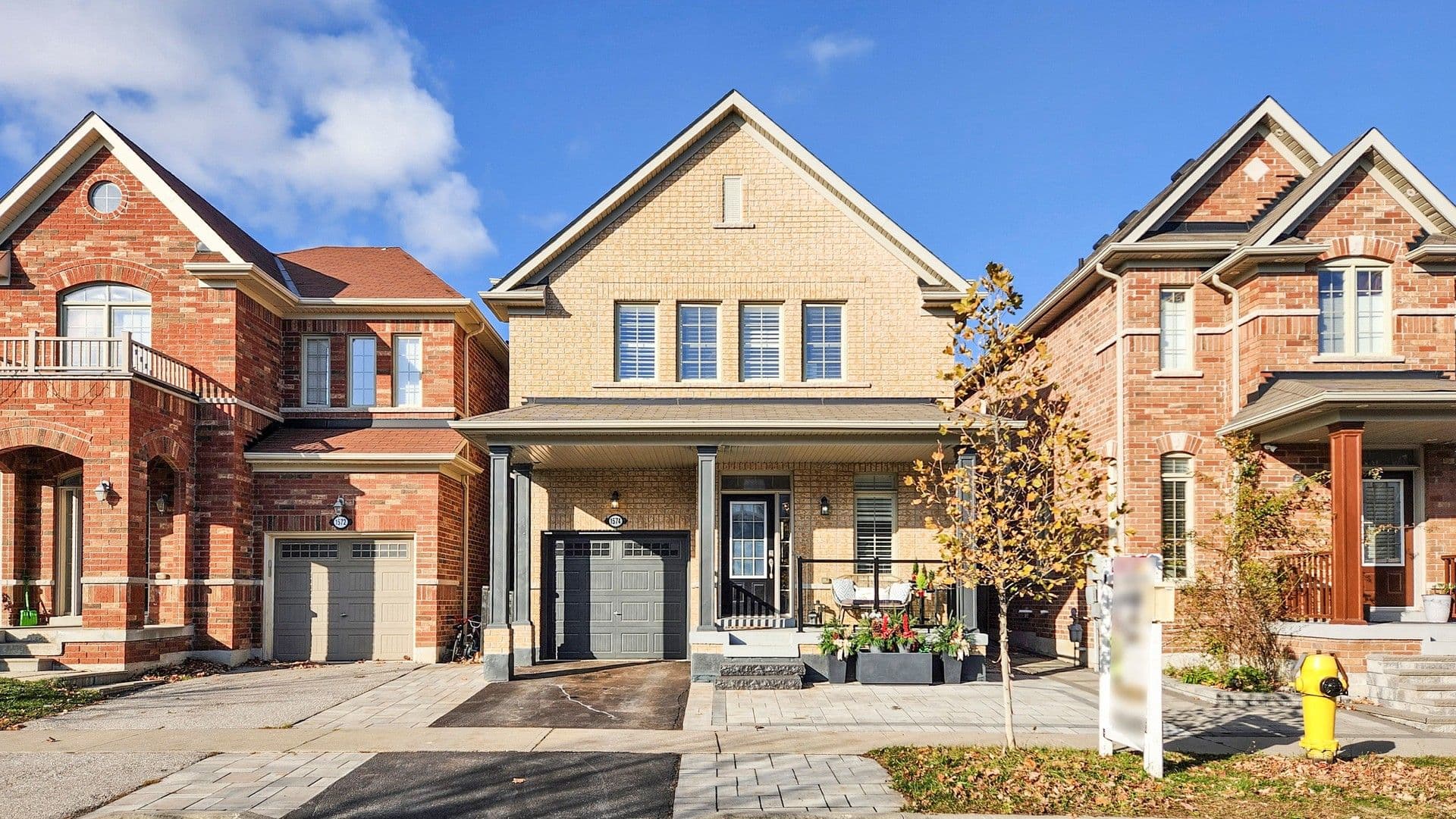 1574 Edgecroft Drive, Pickering, ON L1V 2P8