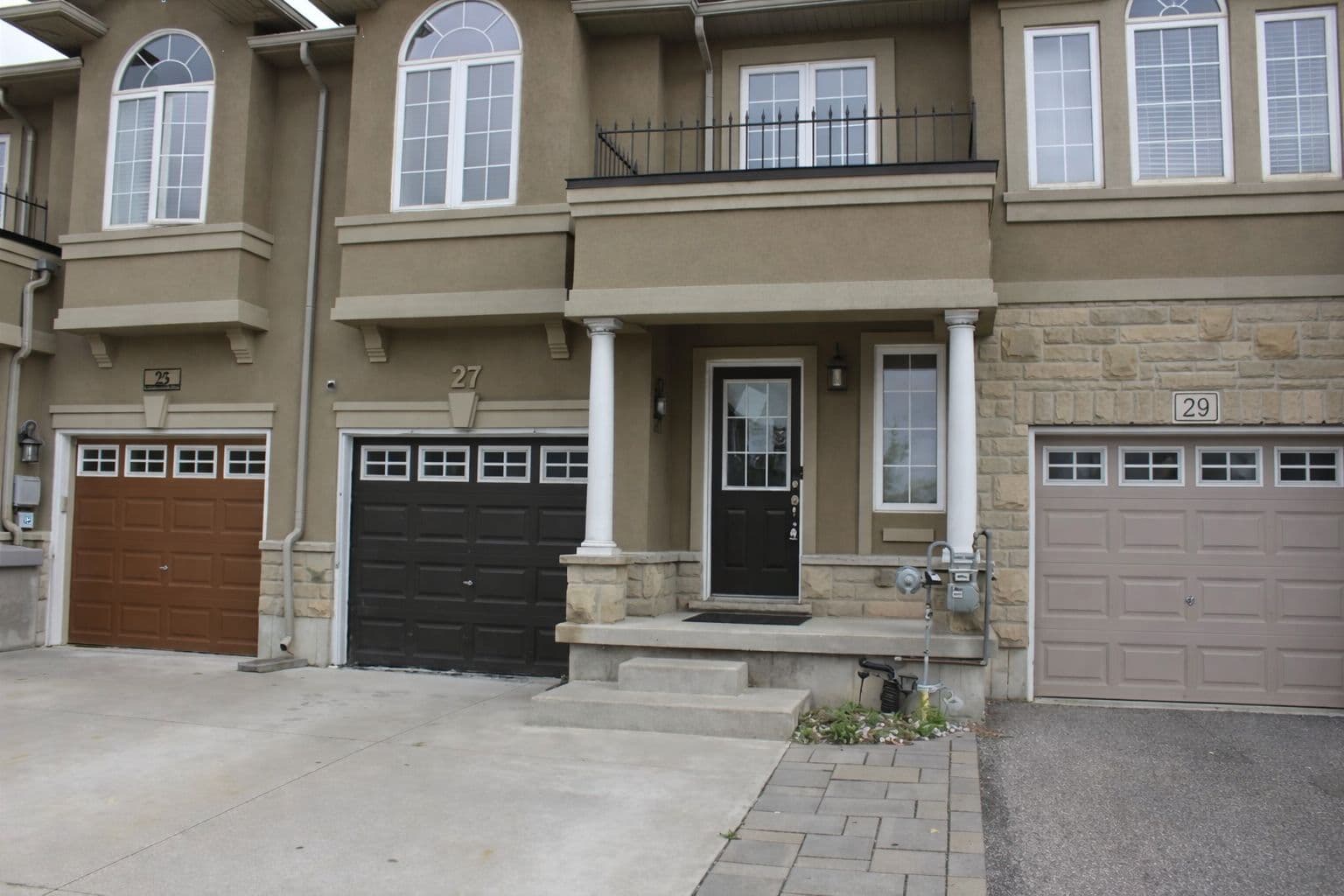 27 Waterbridge Street, Hamilton, ON L8J 0E3