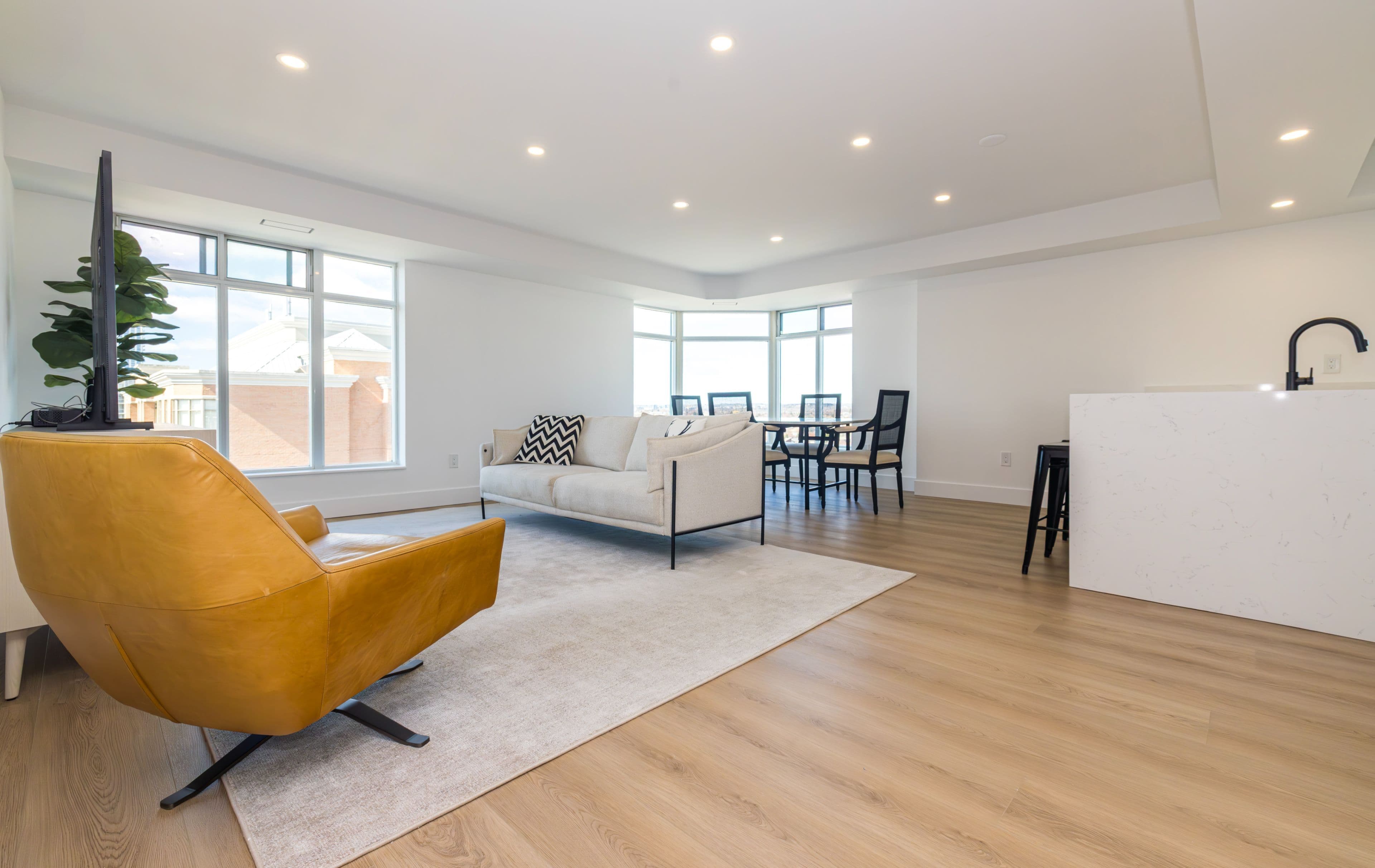 135 Pond Drive 1508-1509, Markham, ON L3T 7V6