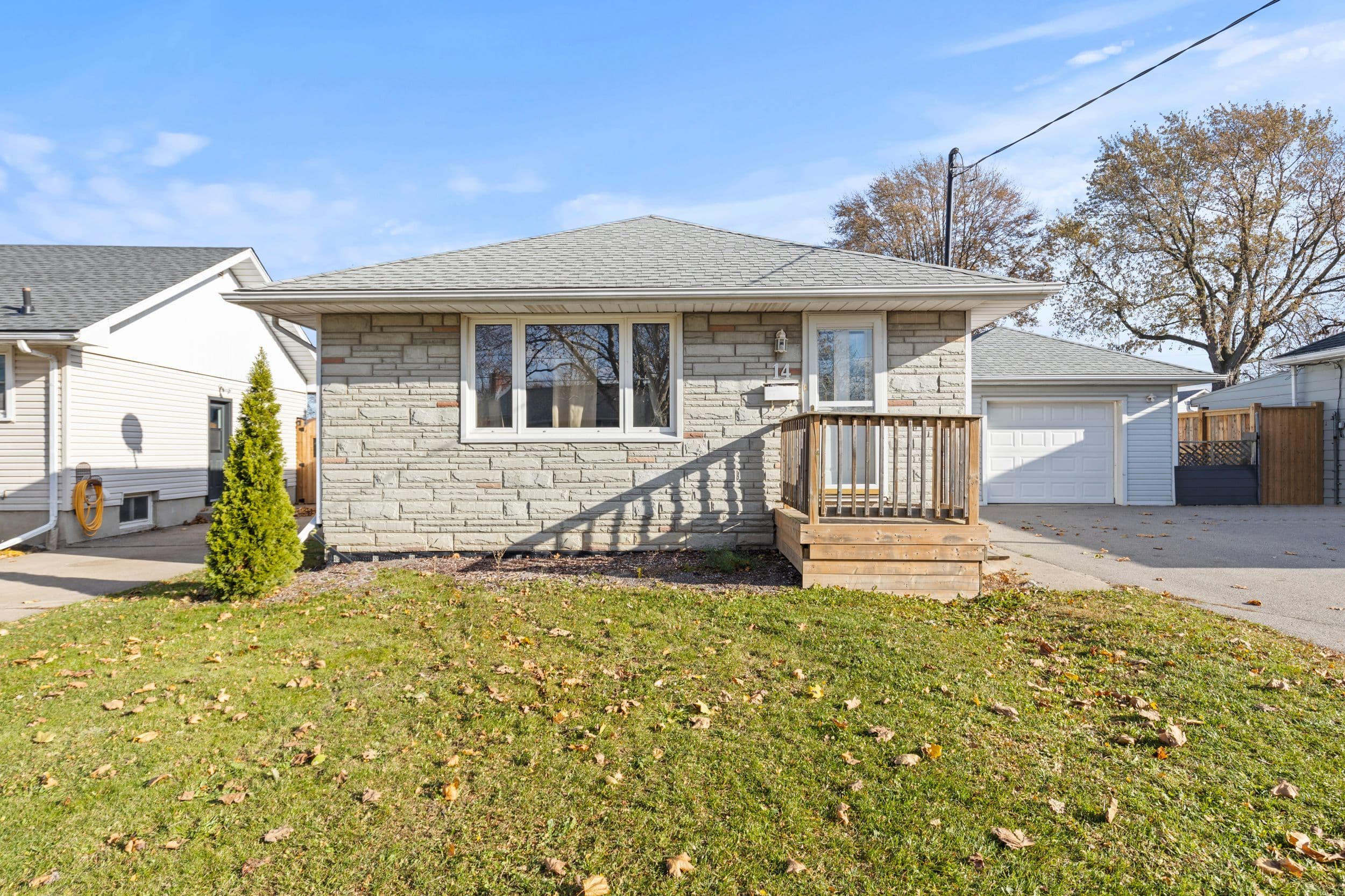 14 Westmount Avenue, Thorold, ON L2V 2W1