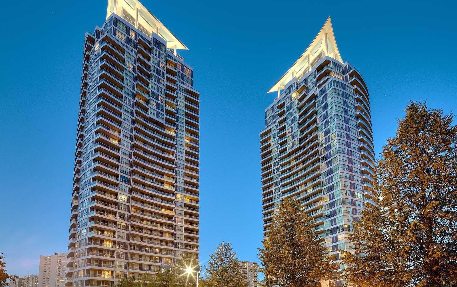 33 Elm Drive 310, Mississauga, ON L5B 4M2