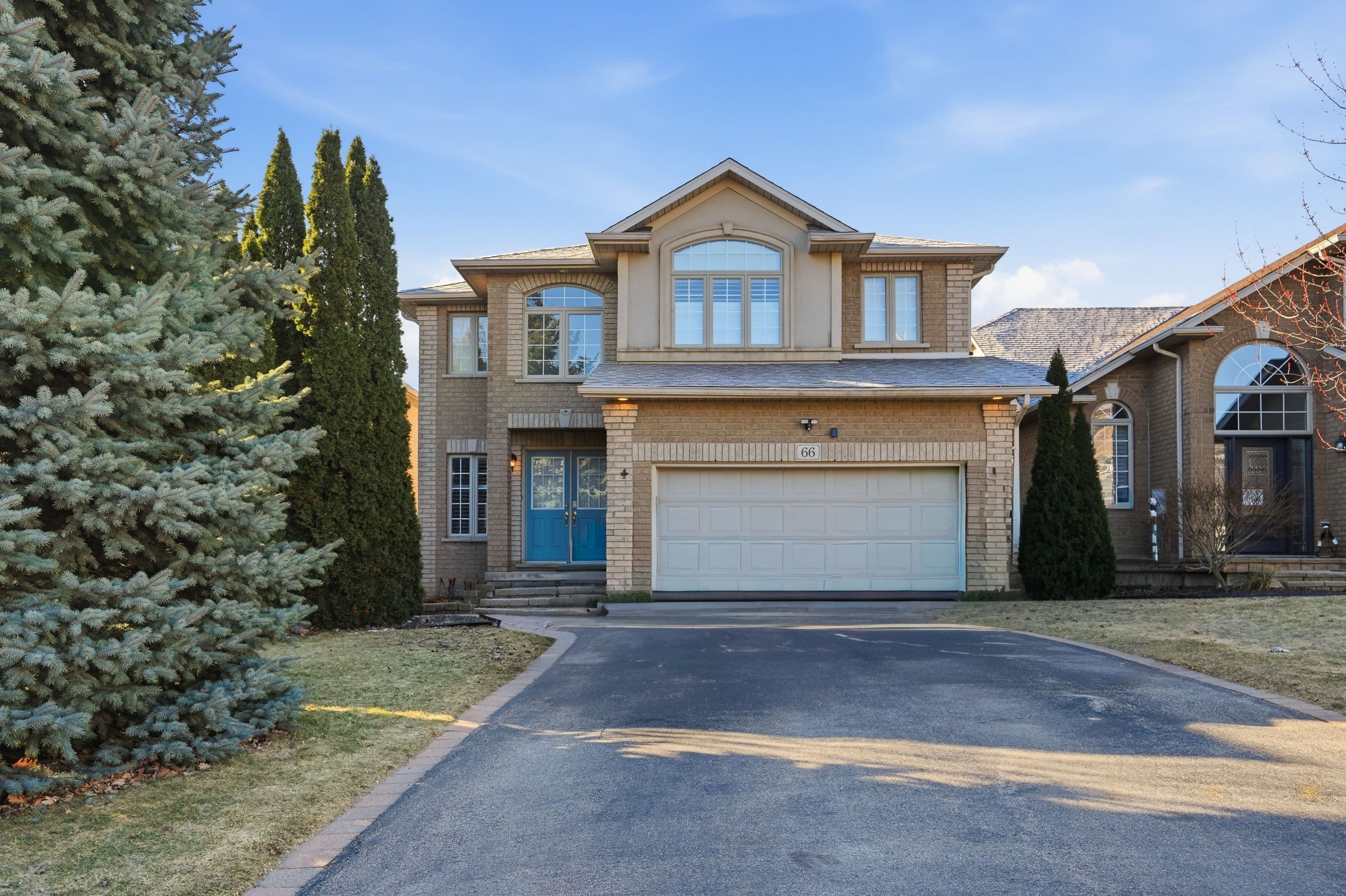 66 Suffolk Street, Hamilton, ON L9K 1M9