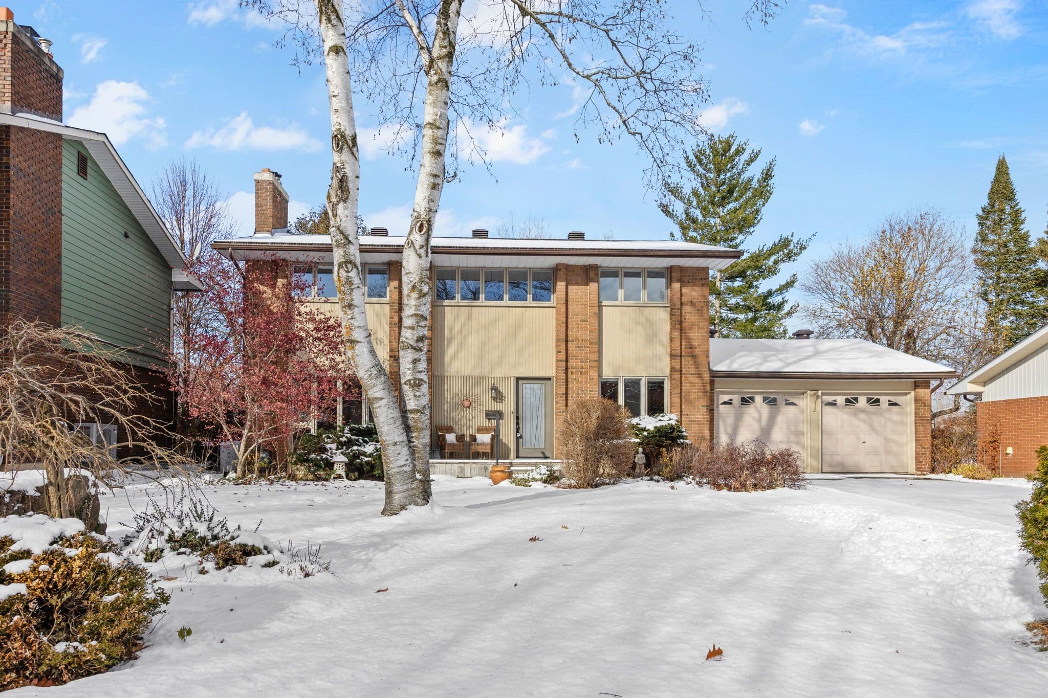 22 Banting Crescent, Kanata, ON K2K 1P4