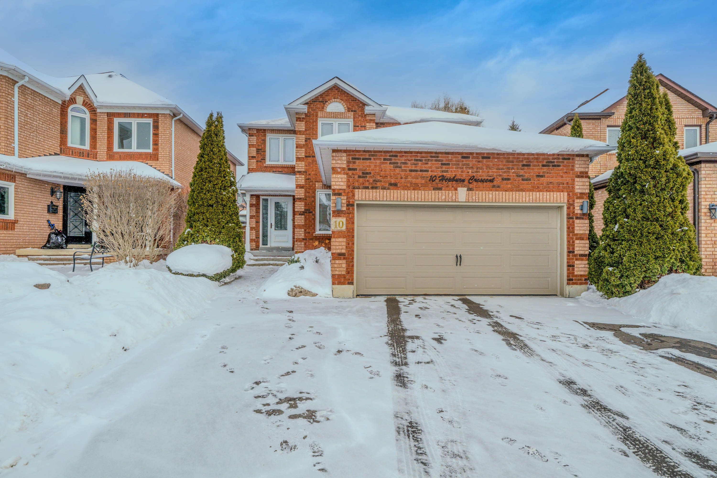 10 Hepburn Crescent, Halton Hills, ON L7G 5P9