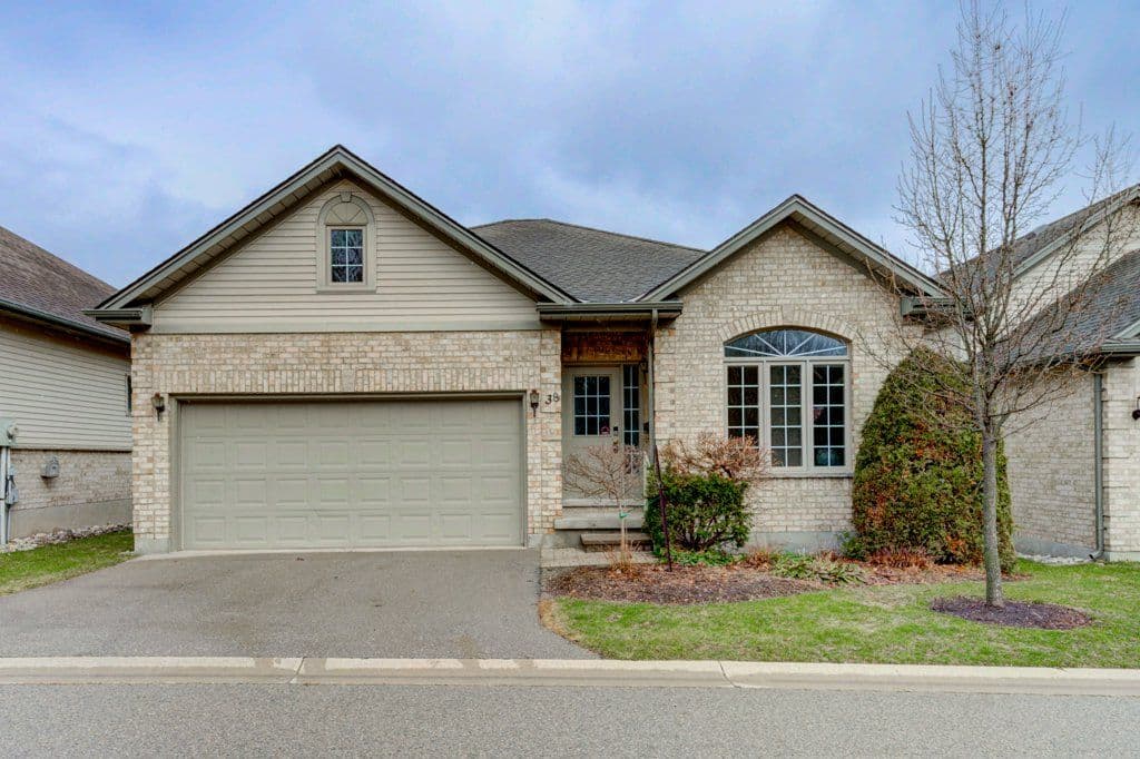 1499 Byron Baseline Road 38, London South, ON N6K 4T4