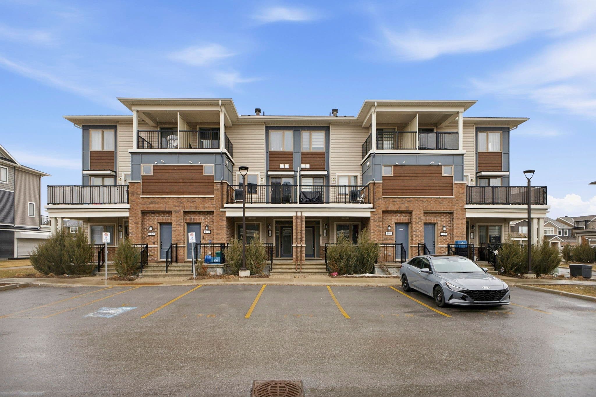 106 Lapland Private, Kanata, ON K2S 1B6