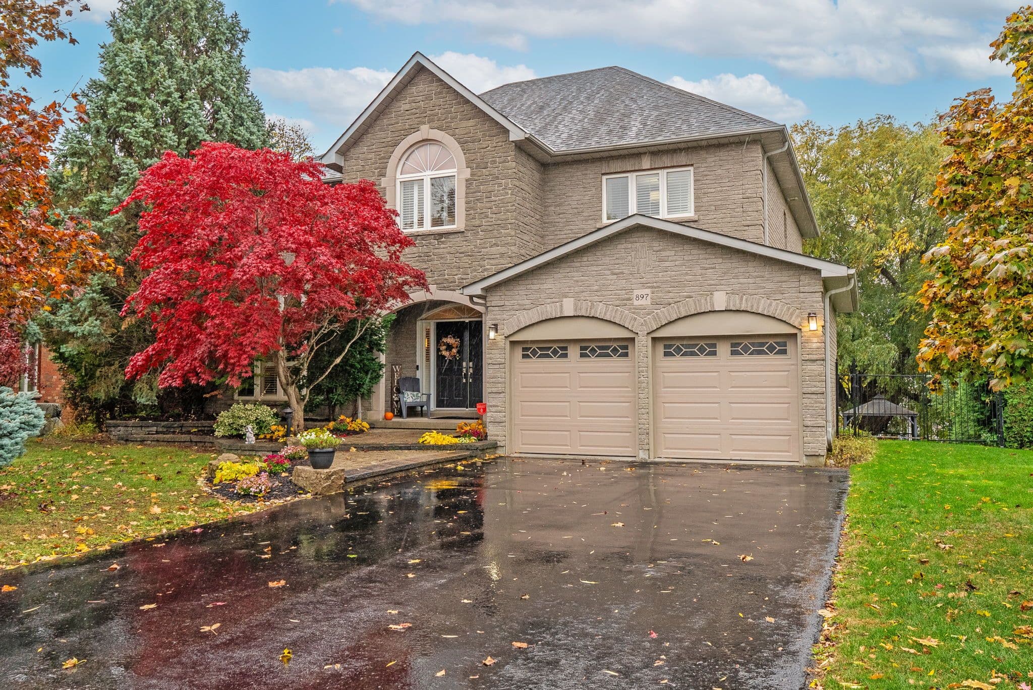 897 Oberland Drive, Oshawa, ON L1K 2M2