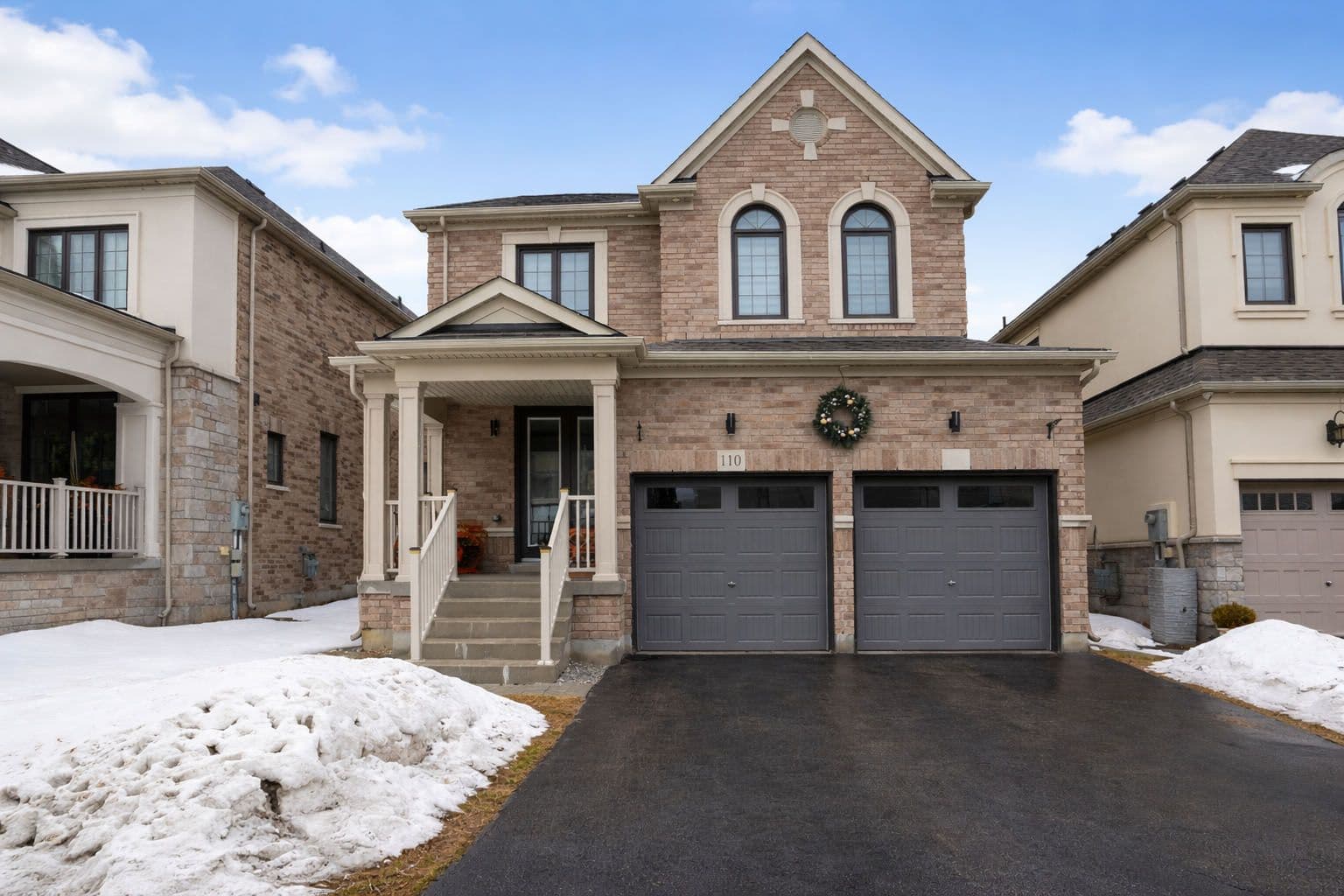 110 Scarlet Way, Bradford West Gwillimbury, ON L3Z 4J2