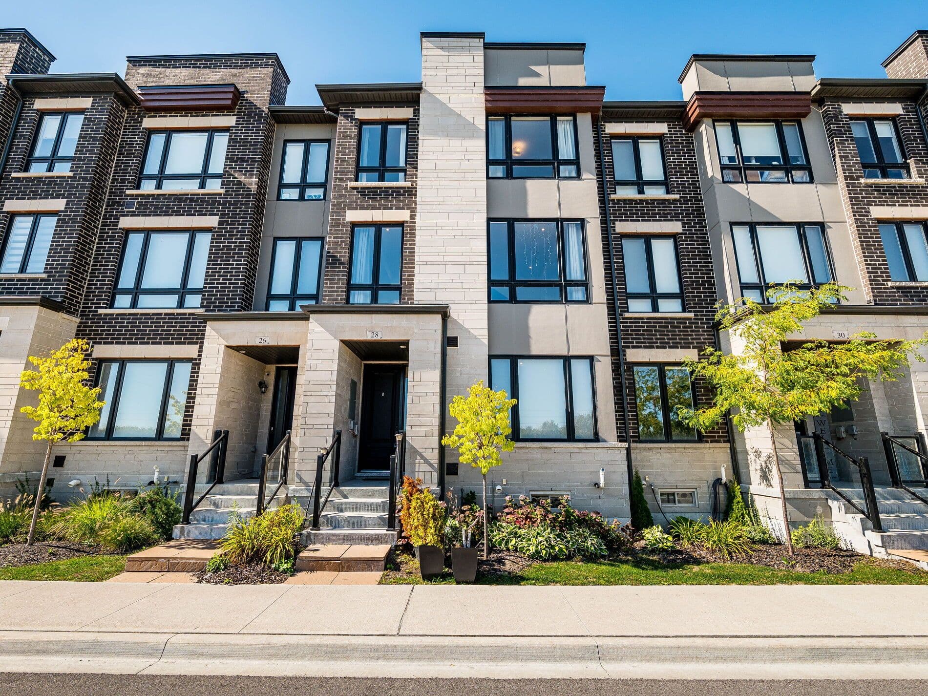 28 Dockside Way, Whitby, ON L1N 0M6