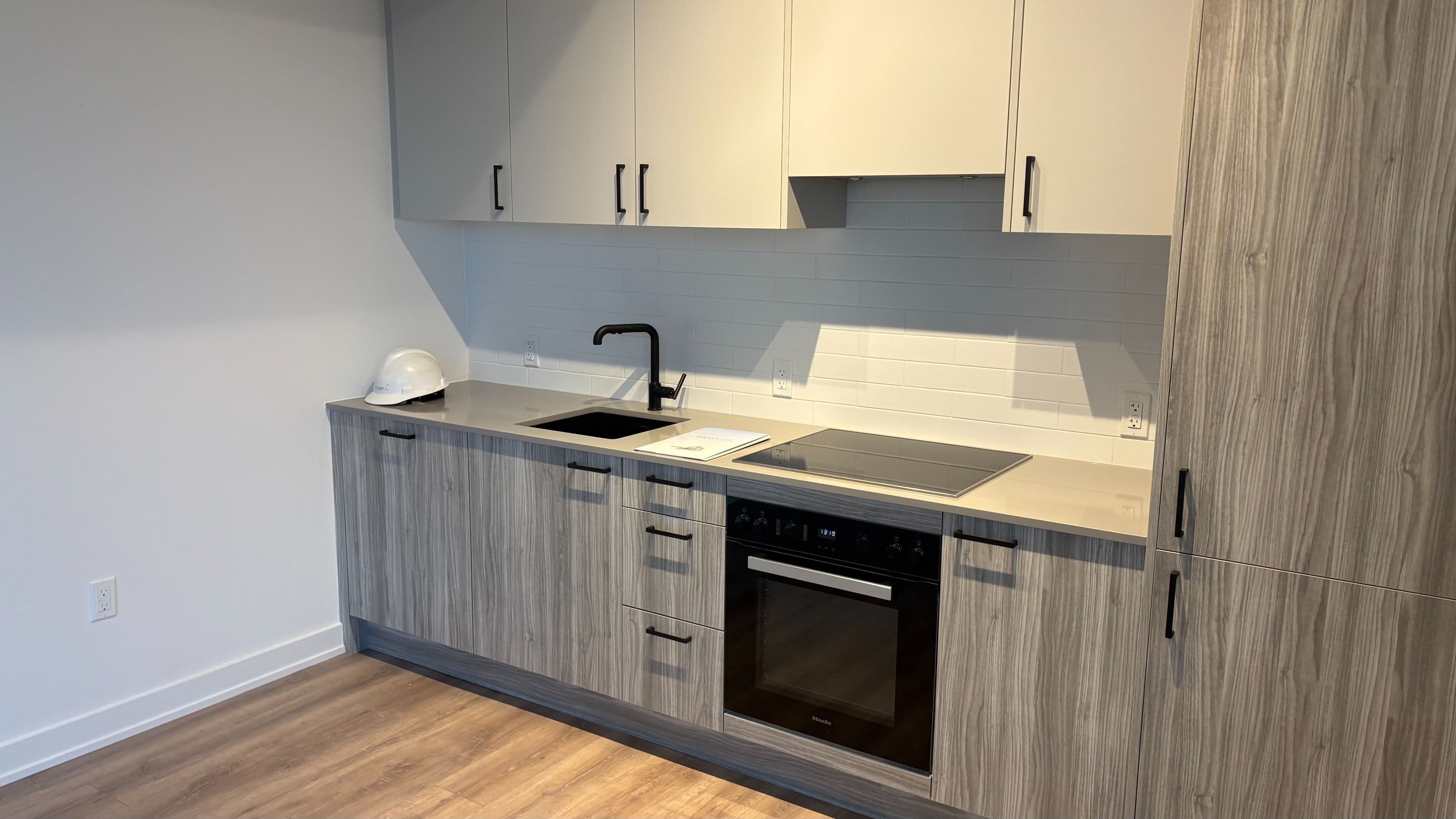 1 Quarrington Lane 606, Toronto C13, ON M3C 0S4