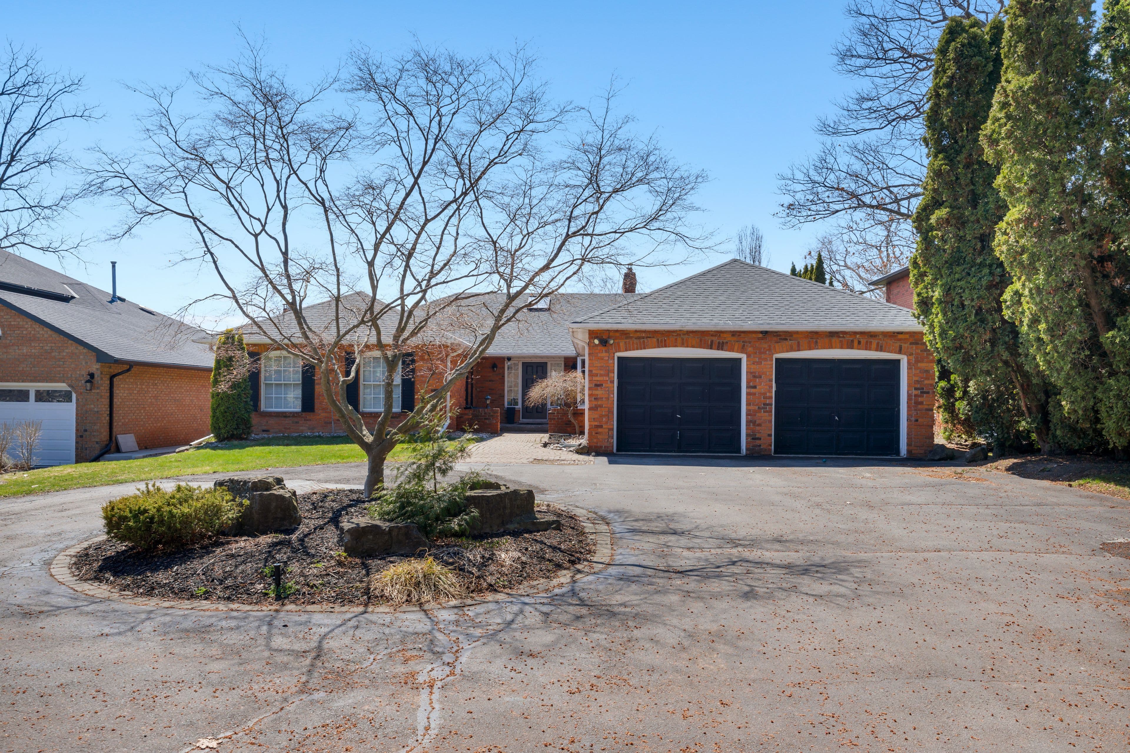258 Shoreacres Road, Burlington, ON L7L 2H4