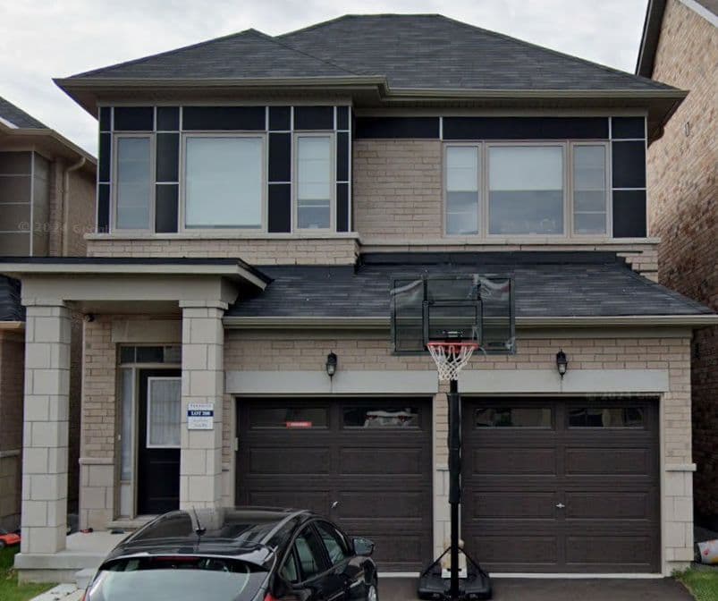 95 Chouinard Way, Aurora, ON L4G 1B7