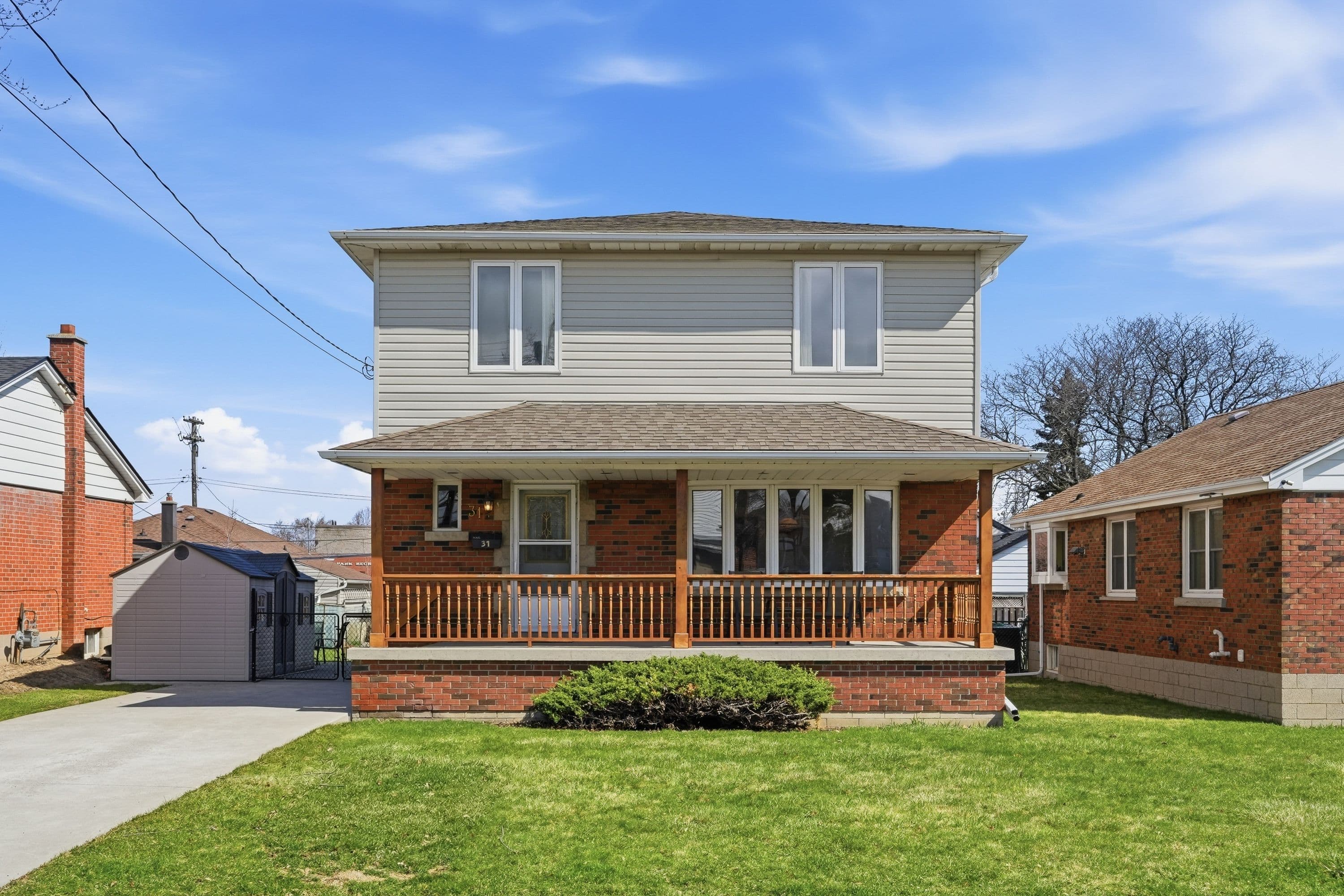 31 Sheridan Drive, Hamilton, ON L9A 2C7
