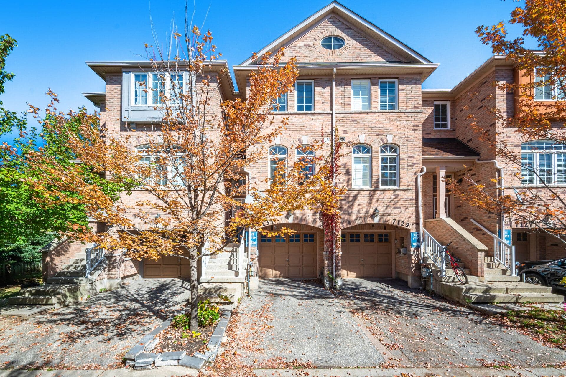 7131 Chatham Court, Mississauga, ON L5N 8R1