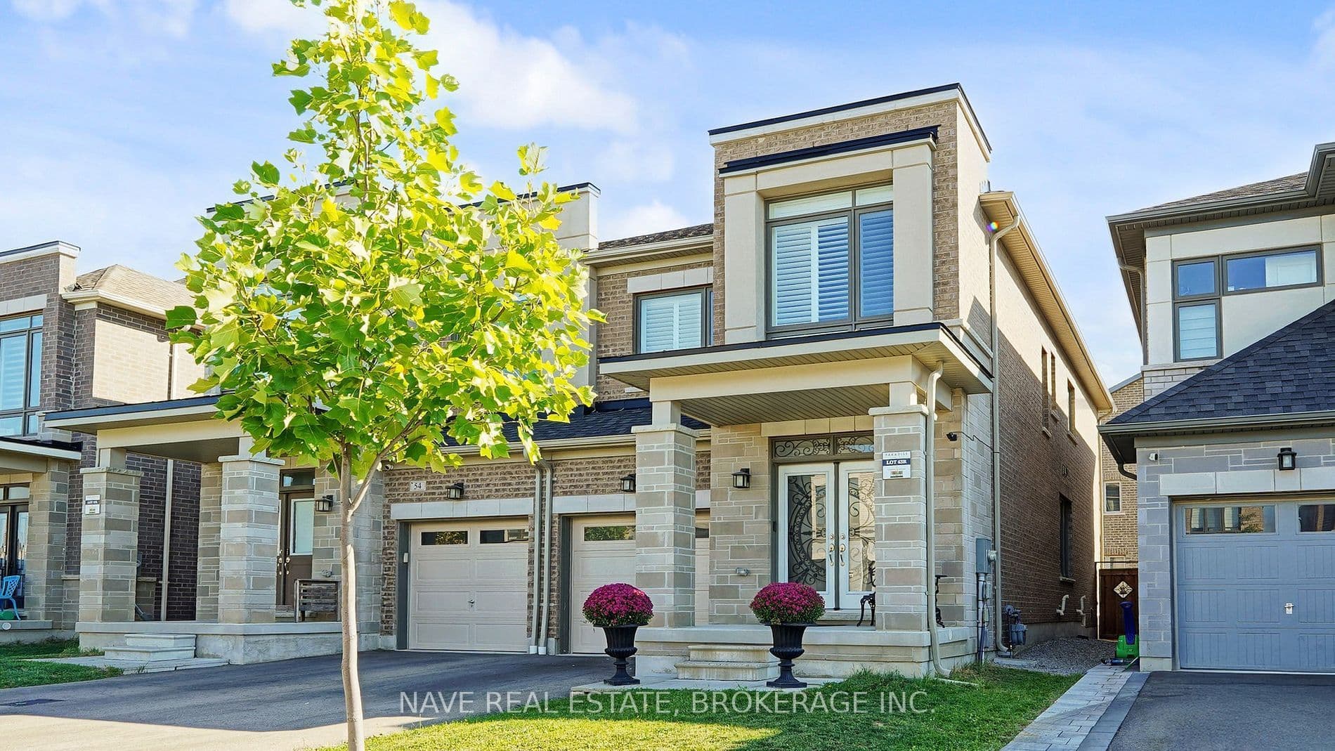 52 Conarty Cres. Crescent, Whitby, ON L1P 0L4