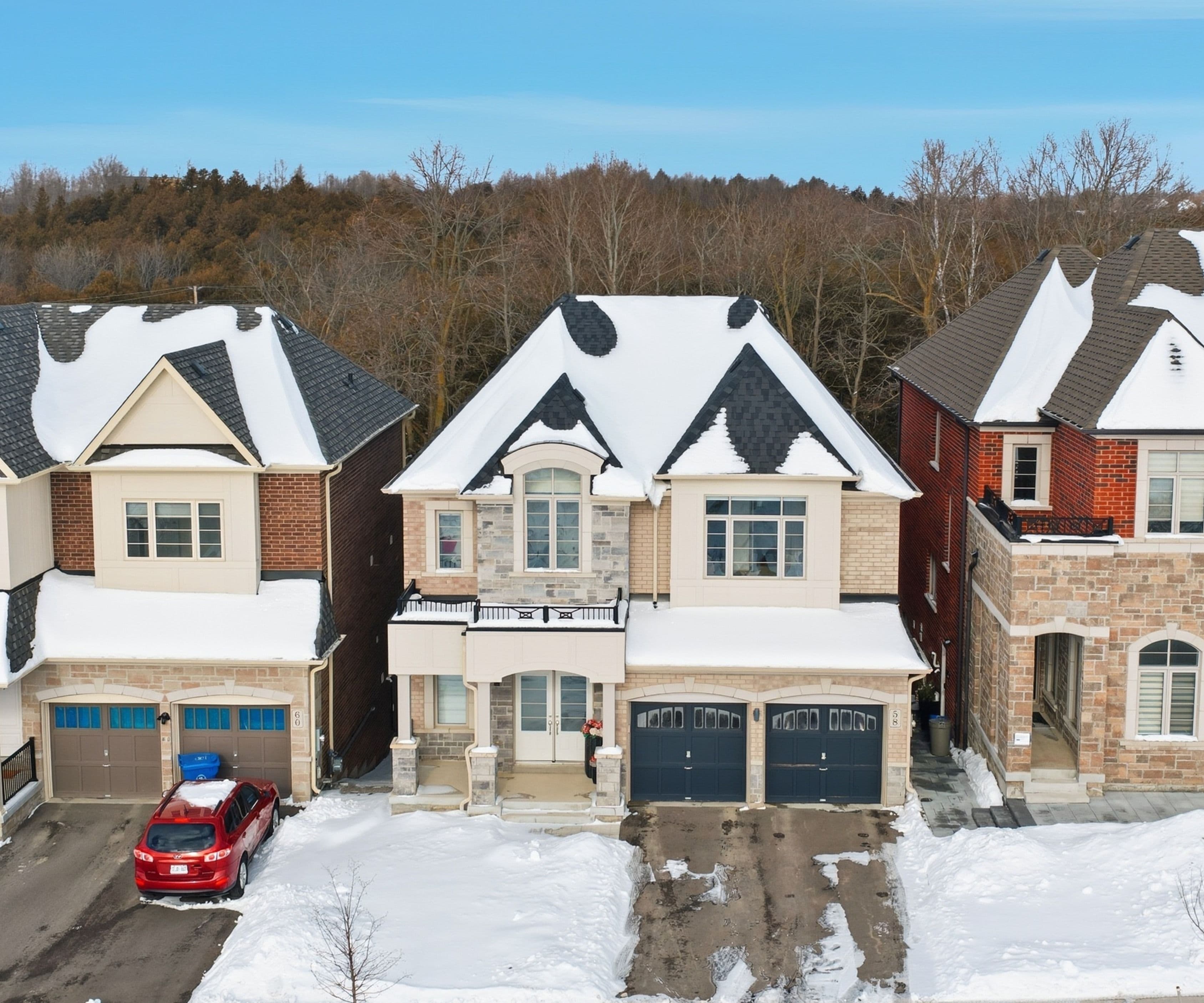 58 Charles White Court, East Gwillimbury, ON L9N 0T7