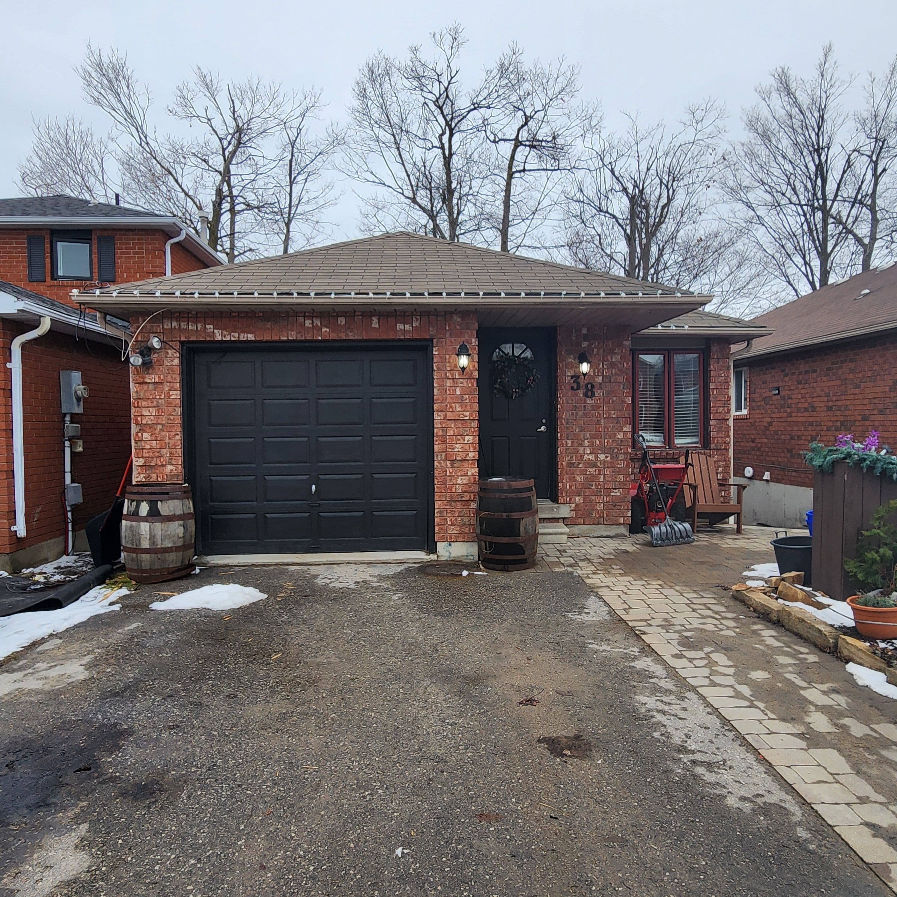 38 Ferguson Drive B, Barrie, ON L4N 7B4